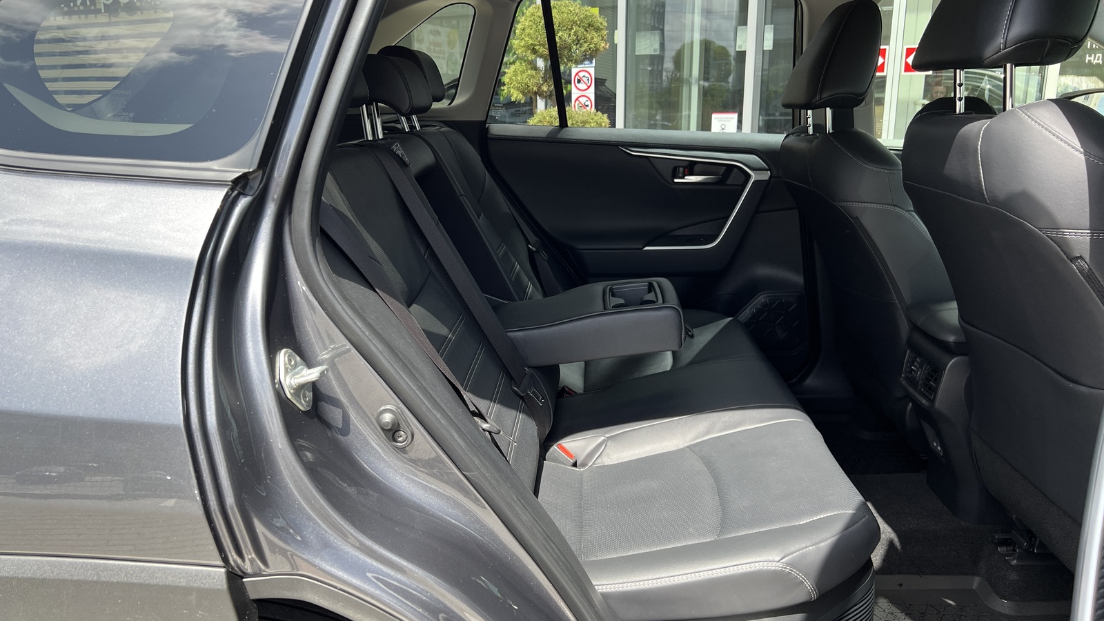 Toyota RAV4 2025 року, Універсал, Тойота Центр Чернігів "Соллі-Плюс", м.Чернігів | Фото № 7 Toyota RAV4 2025 року з пробігом 7767 км, Універсал, Тойота Центр Чернігів "Соллі-Плюс", м.Чернігів - 2100000 ГРН | Фото № 7