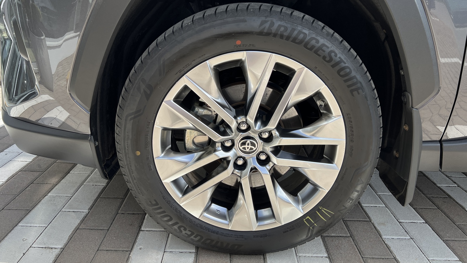 Toyota RAV4 2025 року, Універсал, Тойота Центр Чернігів "Соллі-Плюс", м.Чернігів | Фото № 15 Toyota RAV4 2025 року з пробігом 7767 км, Універсал, Тойота Центр Чернігів "Соллі-Плюс", м.Чернігів - 2100000 ГРН | Фото № 15