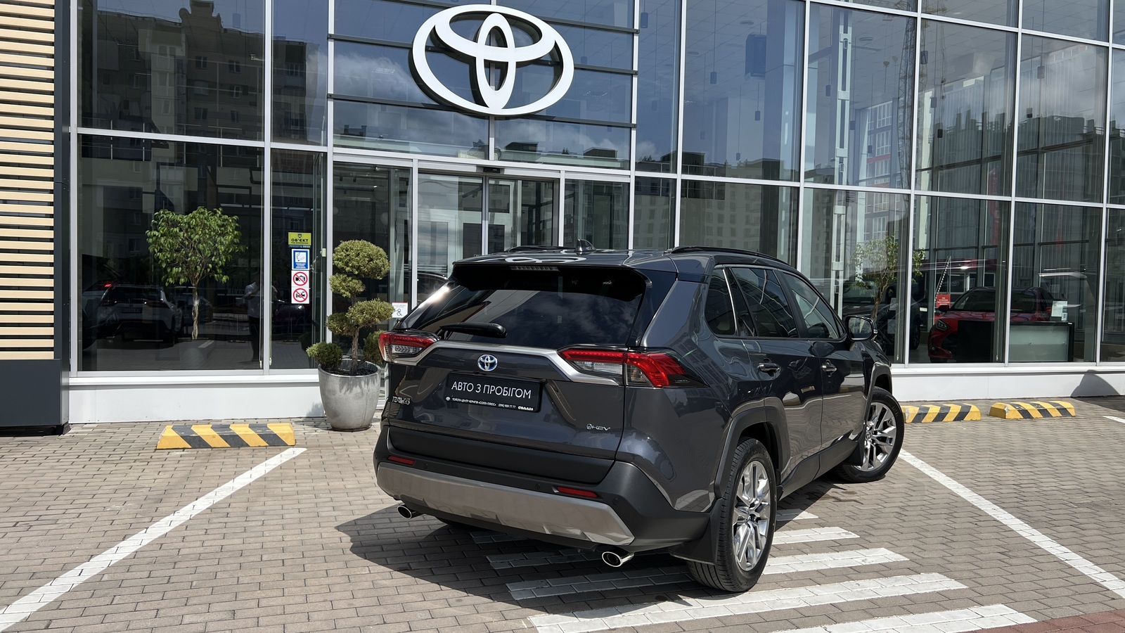 Toyota RAV4 2025 року, Універсал, Тойота Центр Чернігів "Соллі-Плюс", м.Чернігів | Фото № 17 Toyota RAV4 2025 року з пробігом 7767 км, Універсал, Тойота Центр Чернігів "Соллі-Плюс", м.Чернігів - 2100000 ГРН | Фото № 17