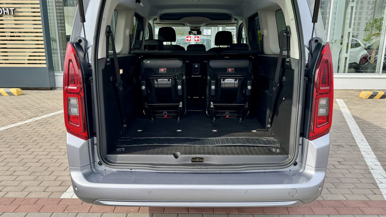 Toyota PROACE CITY VERSO 2025 року з пробігом 35332 км, Мінівен, Тойота Центр Чернігів "Соллі-Плюс", м.Чернігів - 1243000 ГРН | Фото № 8