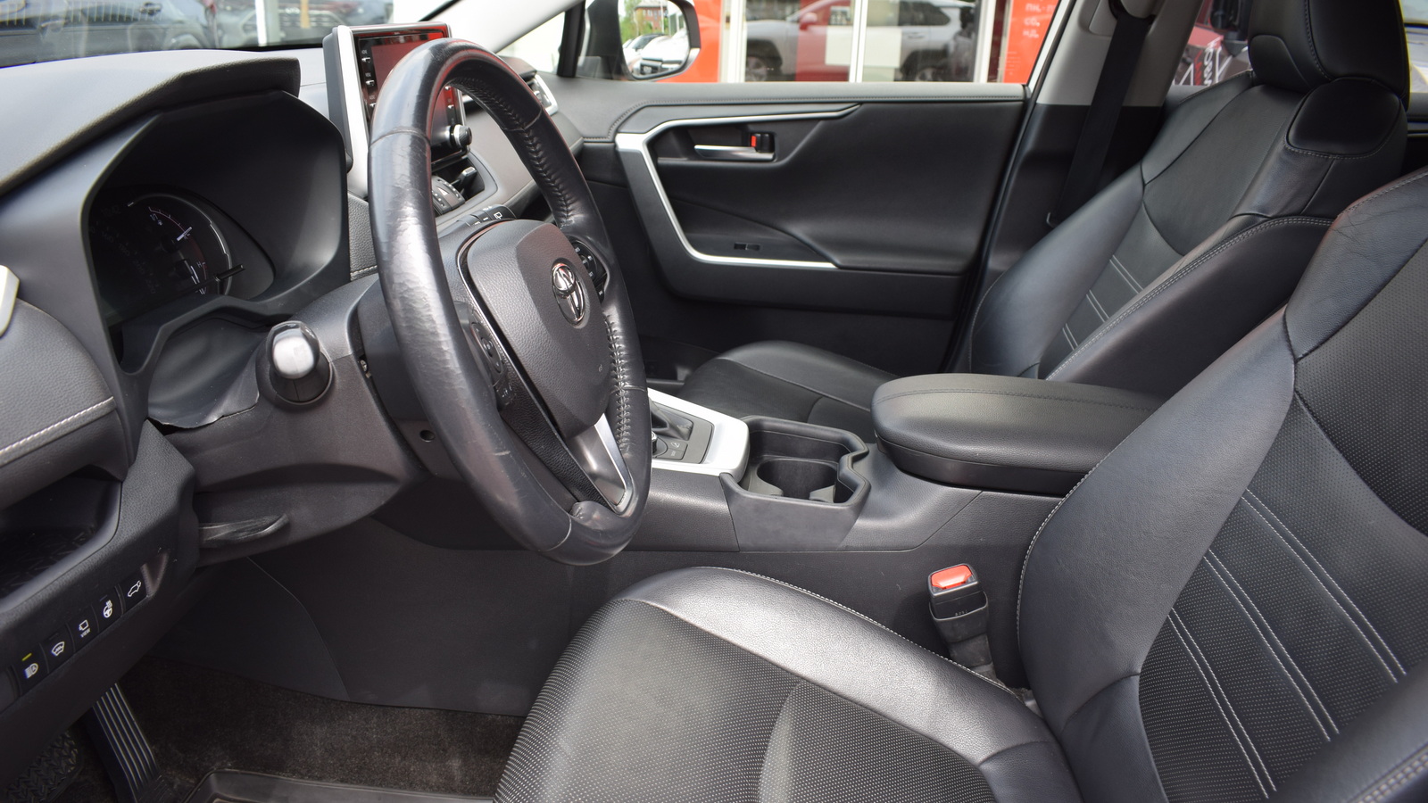 Toyota RAV4 2019 року, Універсал, Тойота Центр Житомир "Стар - Кар", м.Житомир | Фото № 12 Toyota RAV4 2019 року з пробігом 217239 км, Універсал, Тойота Центр Житомир "Стар - Кар", м.Житомир - 1077480 ГРН | Фото № 12