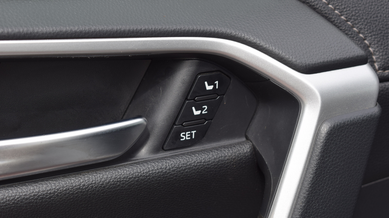 Toyota RAV4 2019 року, Універсал, Тойота Центр Житомир "Стар - Кар", м.Житомир | Фото № 24 Toyota RAV4 2019 року з пробігом 217239 км, Універсал, Тойота Центр Житомир "Стар - Кар", м.Житомир - 1077480 ГРН | Фото № 24