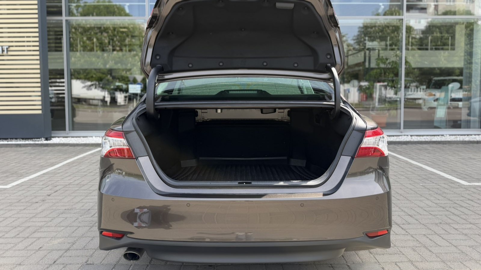 Toyota CAMRY 2019 року, Седан, Тойота Центр Луцьк "Автоконцепт", м.Луцьк | Фото № 10 Toyota CAMRY 2019 року з пробігом 91952 км, Седан, Тойота Центр Луцьк "Автоконцепт", м.Луцьк - 1190000 ГРН | Фото № 10