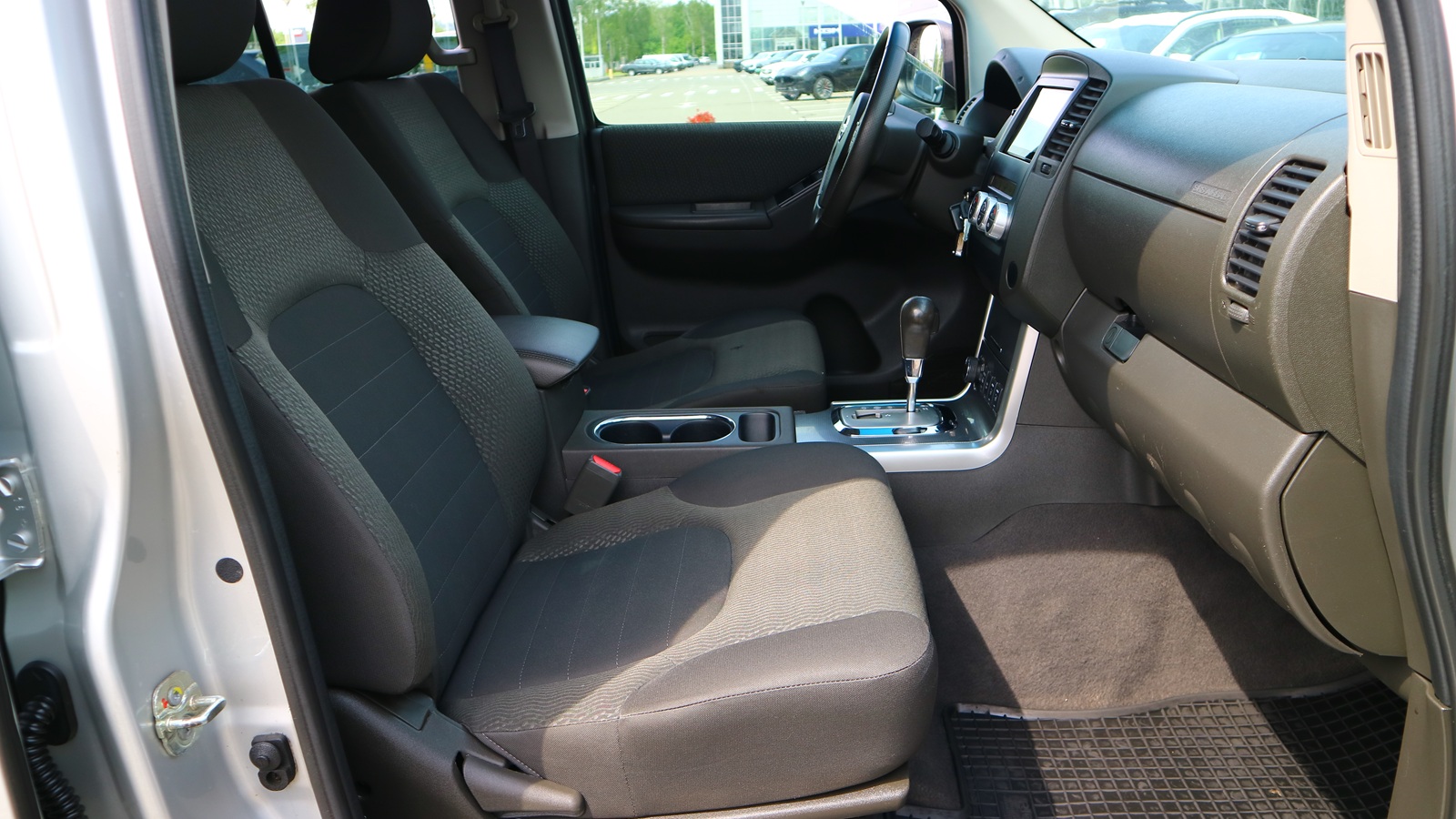 Інші авто NISSAN Navara 2011 року, Пікап, Тойота Центр Київ "Автосаміт Укравто Столичне", м.Київ | Фото № 6 Інші авто NISSAN Navara 2011 року з пробігом 143334 км, Пікап, Тойота Центр Київ "Автосаміт Укравто Столичне", м.Київ - 742000 ГРН | Фото № 6