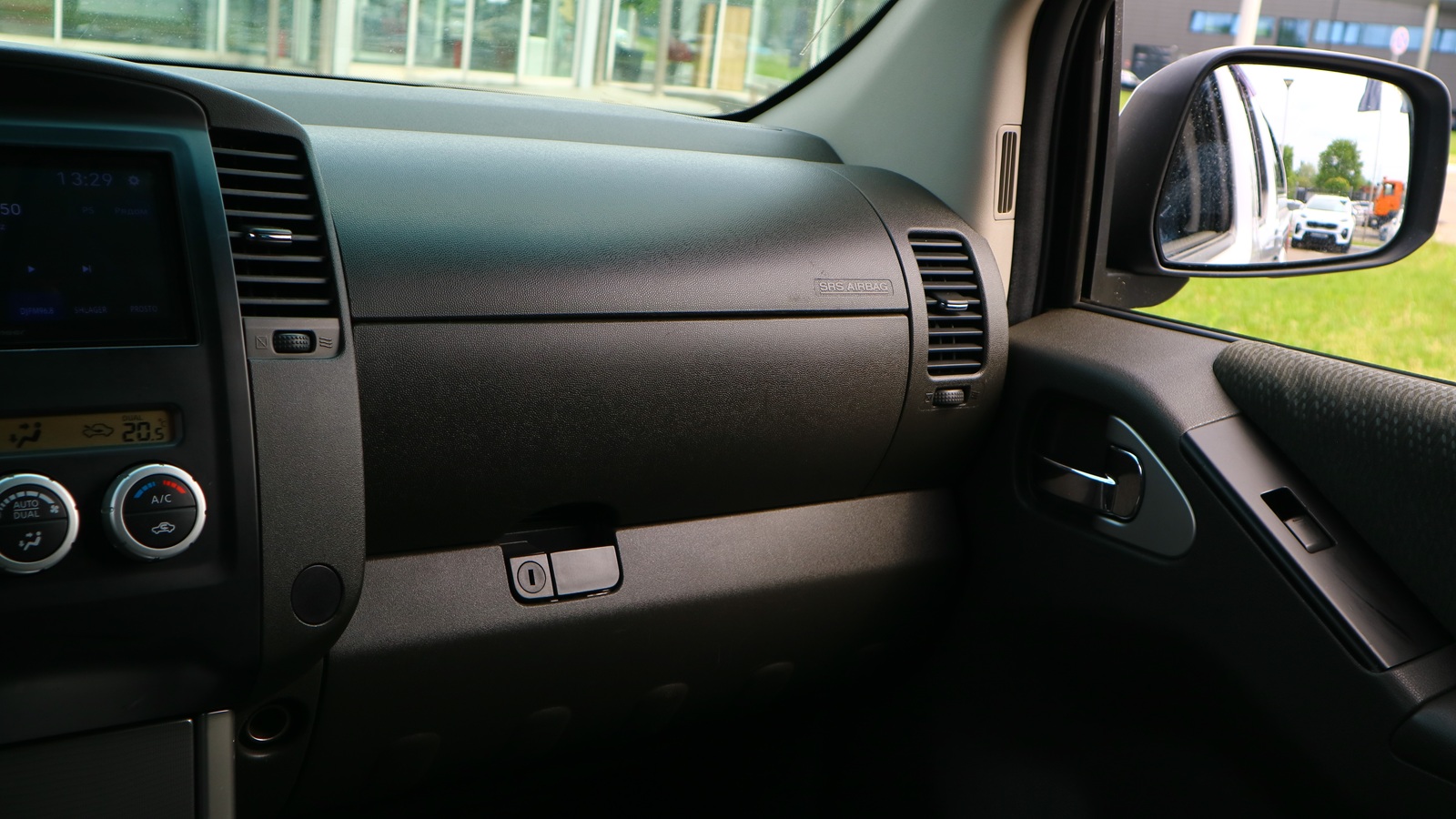 Інші авто NISSAN Navara 2011 року, Пікап, Тойота Центр Київ "Автосаміт Укравто Столичне", м.Київ | Фото № 16 Інші авто NISSAN Navara 2011 року з пробігом 143334 км, Пікап, Тойота Центр Київ "Автосаміт Укравто Столичне", м.Київ - 742000 ГРН | Фото № 16