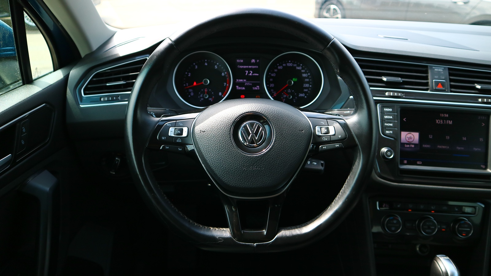 Інші авто VOLKSWAGEN TIGUAN 2017 року, Універсал, Тойота Центр Київ "Автосаміт Укравто Столичне", м.Київ | Фото № 9 Інші авто VOLKSWAGEN TIGUAN 2017 року з пробігом 160000 км, Універсал, Тойота Центр Київ "Автосаміт Укравто Столичне", м.Київ - 783000 ГРН | Фото № 9