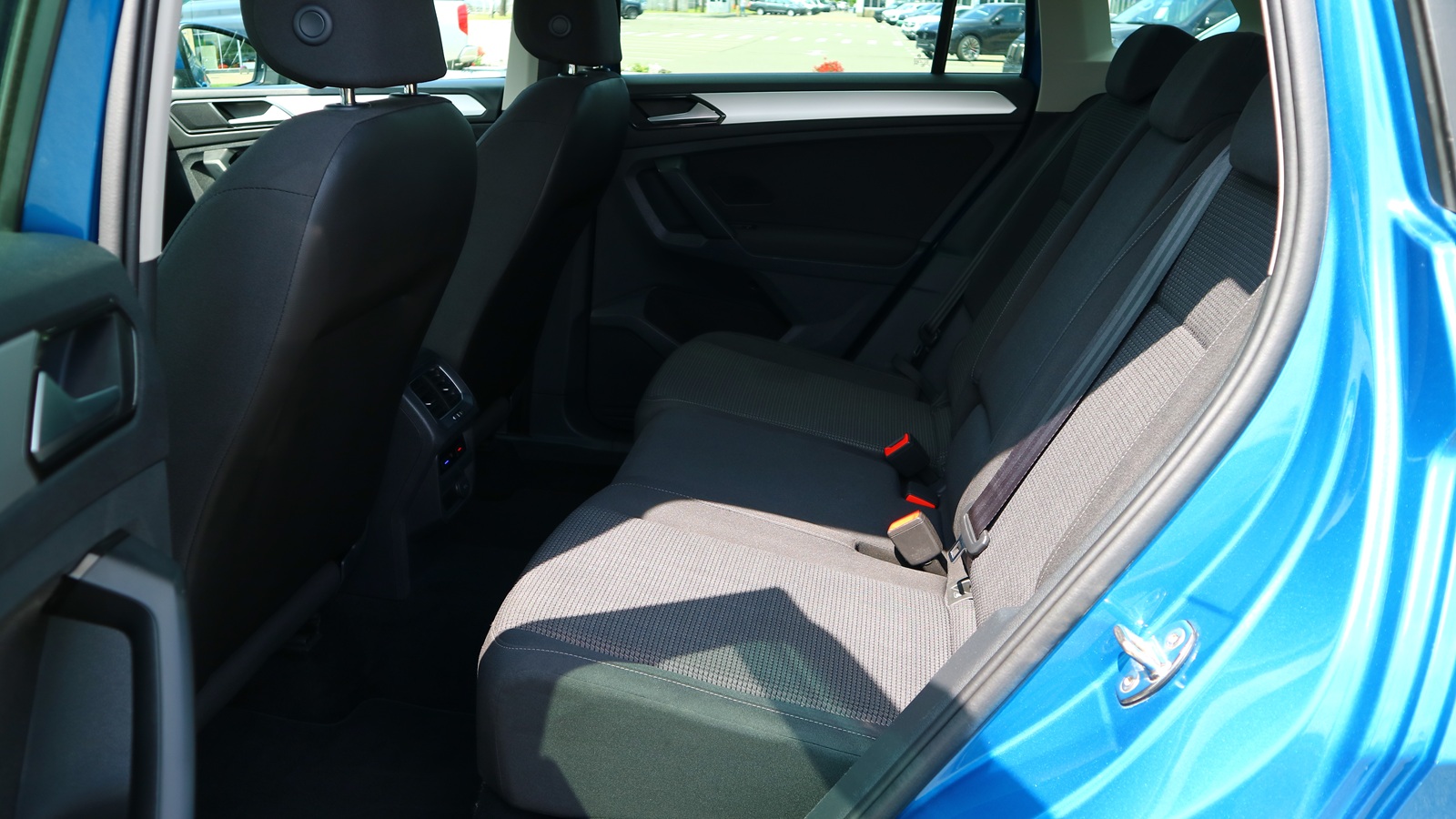 Інші авто VOLKSWAGEN TIGUAN 2017 року, Універсал, Тойота Центр Київ "Автосаміт Укравто Столичне", м.Київ | Фото № 14 Інші авто VOLKSWAGEN TIGUAN 2017 року з пробігом 160000 км, Універсал, Тойота Центр Київ "Автосаміт Укравто Столичне", м.Київ - 783000 ГРН | Фото № 14