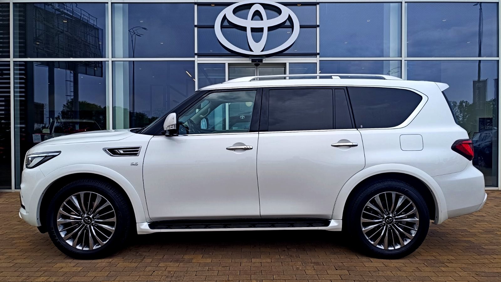Інші авто INFINITI QX80 2018 року, Універсал, Тойота Центр Київ «ВІДІ Аеропорт», м.Київ | Фото № 3 Інші авто INFINITI QX80 2018 року з пробігом 109245 км, Універсал, Тойота Центр Київ «ВІДІ Аеропорт», м.Київ - 1630000 ГРН | Фото № 3