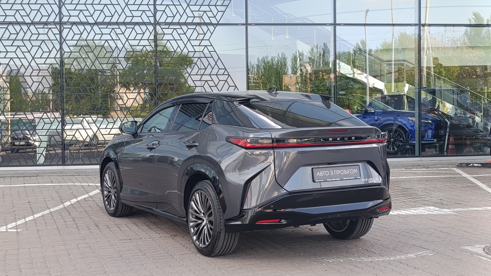 Lexus RZ 450e 2024 року з пробігом 8233 км, Універсал, Лексус Київ Захід, м.Київ - 2362560 ГРН | Фото № 2
