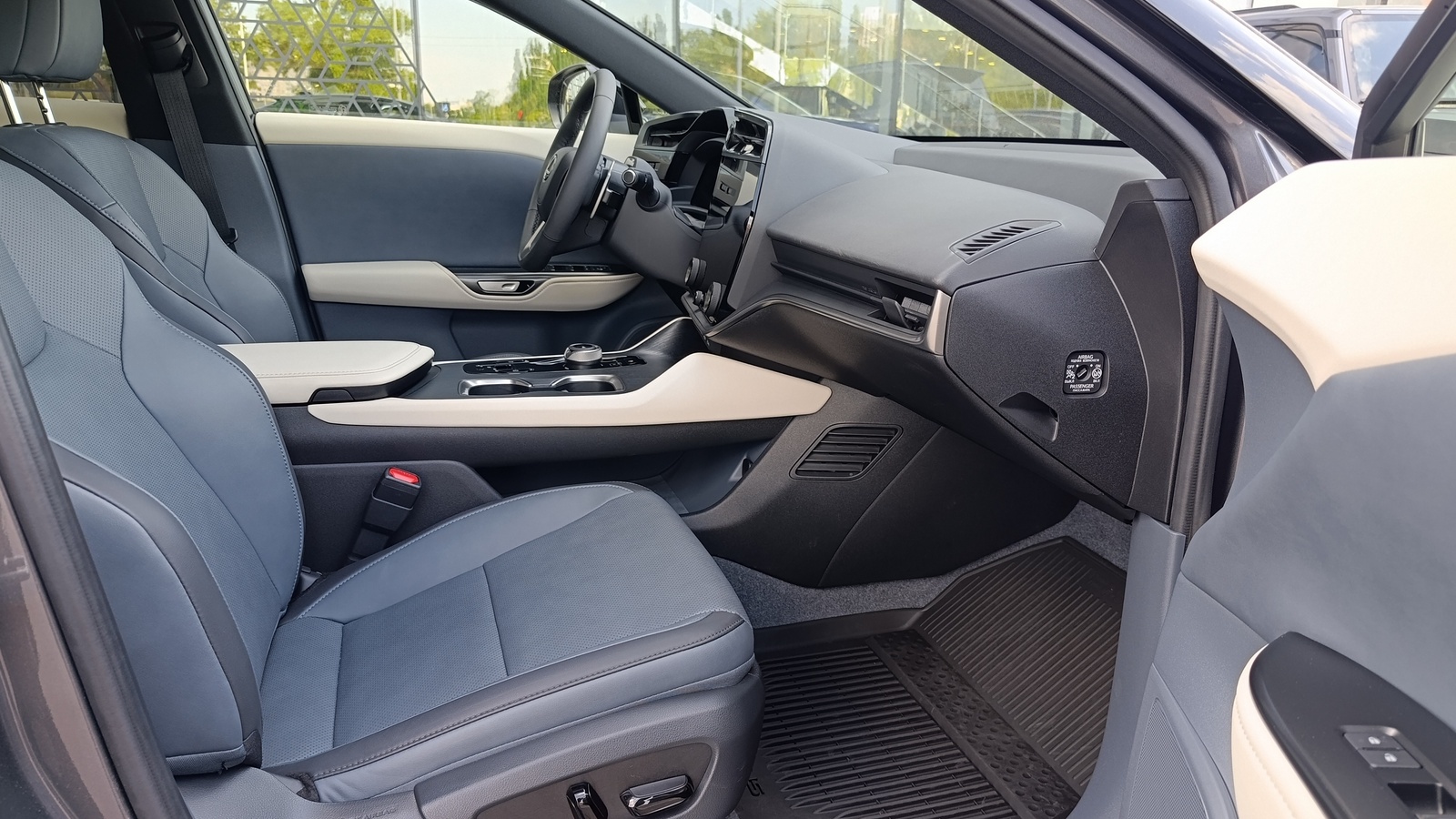 Lexus RZ 450e 2024 року з пробігом 8233 км, Універсал, Лексус Київ Захід, м.Київ - 2362560 ГРН | Фото № 6