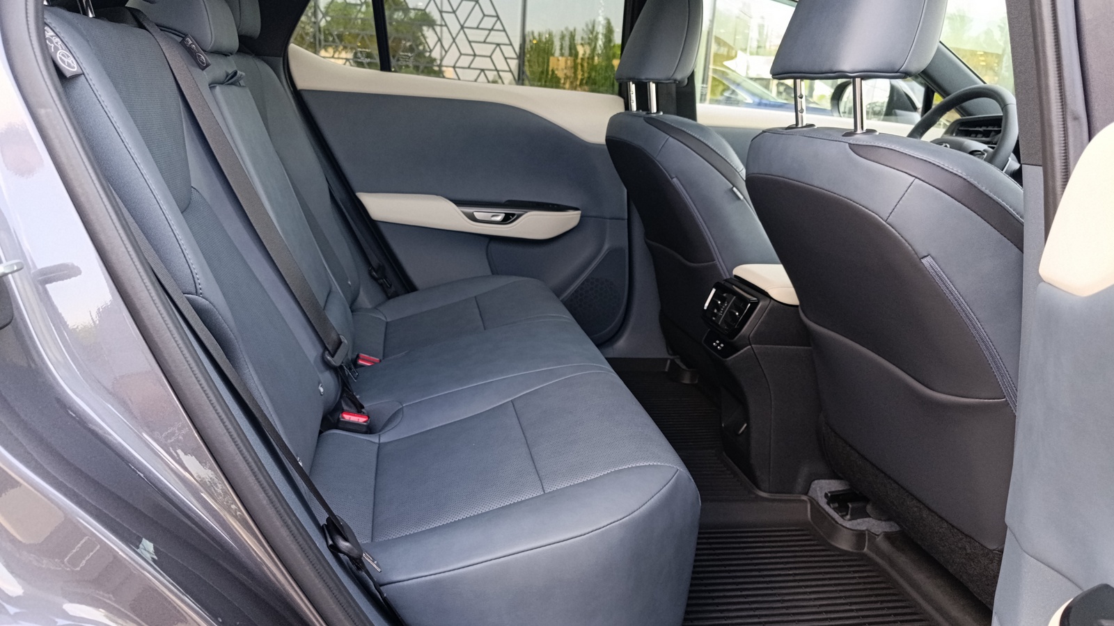 Lexus RZ 450e 2024 року з пробігом 8233 км, Універсал, Лексус Київ Захід, м.Київ - 2362560 ГРН | Фото № 7