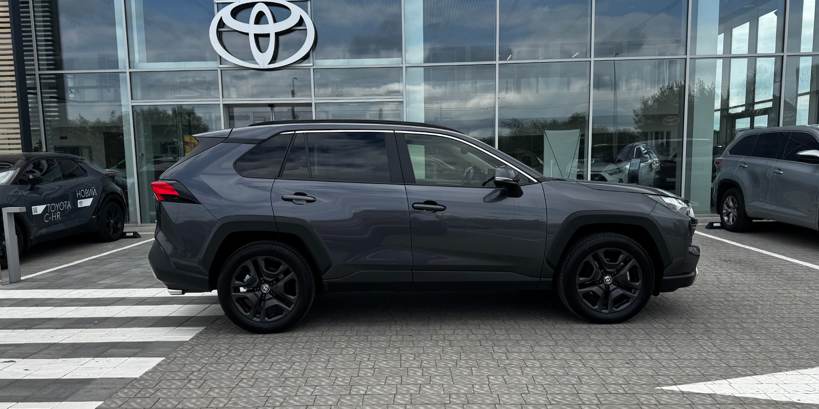 Toyota RAV4 2024 року, Універсал, Тойота Центр Рівне "Агат Авто", м.Рівне | Фото № 17 Toyota RAV4 2024 року з пробігом 44150 км, Універсал, Тойота Центр Рівне "Агат Авто", м.Рівне - 2002000 ГРН | Фото № 17