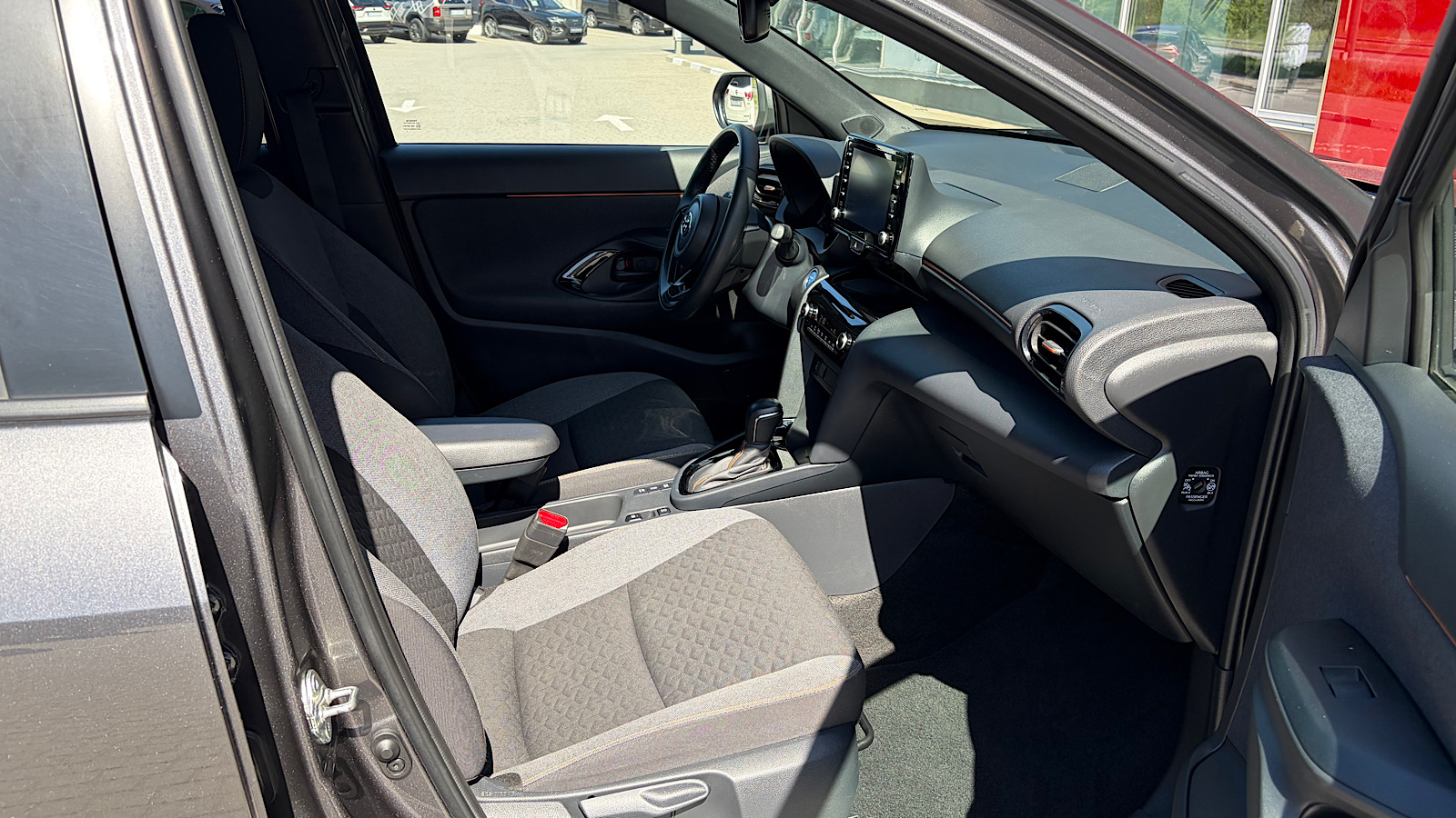 Toyota YARIS CROSS 2023 року, Хетчбек, Тойота Центр Запоріжжя "Восток Автомир", м.Запоріжжя | Фото № 6 Toyota YARIS CROSS 2023 року з пробігом 31532 км, Хетчбек, Тойота Центр Запоріжжя "Восток Автомир", м.Запоріжжя - 1190700 ГРН | Фото № 6