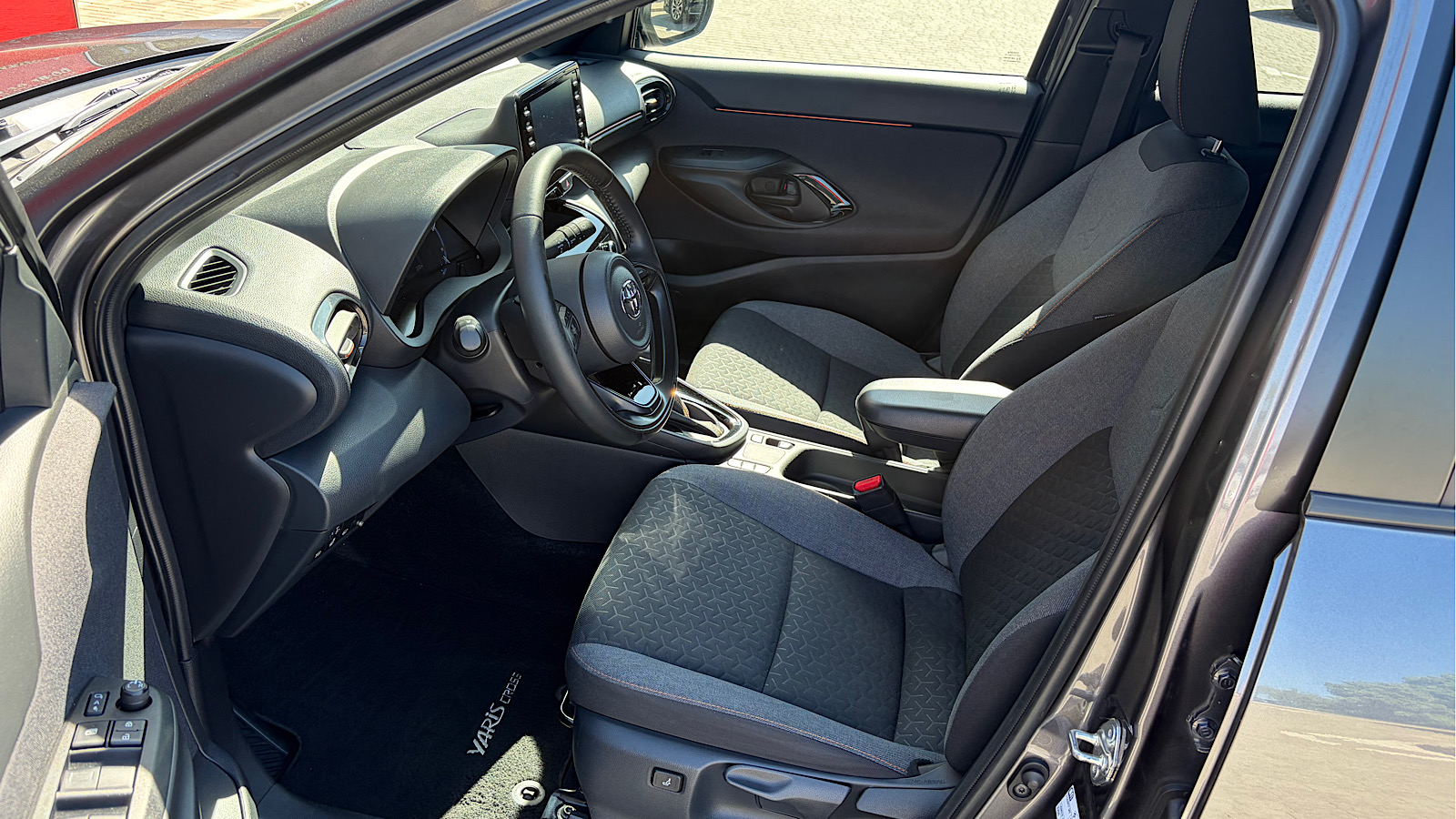 Toyota YARIS CROSS 2023 року, Хетчбек, Тойота Центр Запоріжжя "Восток Автомир", м.Запоріжжя | Фото № 12 Toyota YARIS CROSS 2023 року з пробігом 31532 км, Хетчбек, Тойота Центр Запоріжжя "Восток Автомир", м.Запоріжжя - 1190700 ГРН | Фото № 12