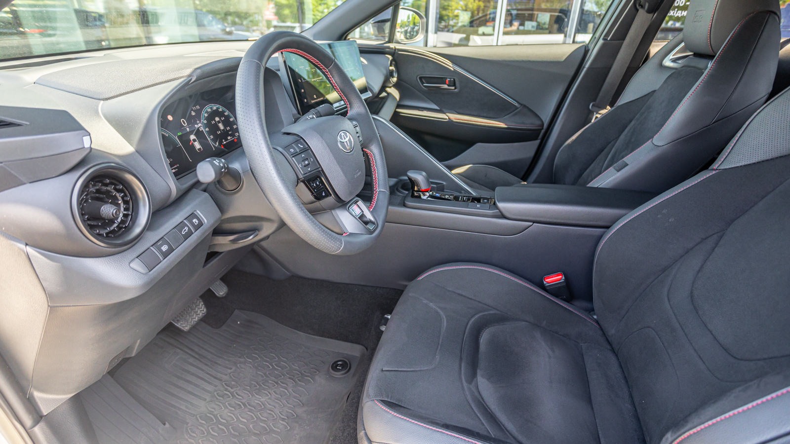Toyota C-HR 2023 року з пробігом 1172 км, Хетчбек, Тойота Центр Дніпро "Алмаз Мотор" на Запорізькому шосе, м.Дніпро - 1700000 ГРН | Фото № 14