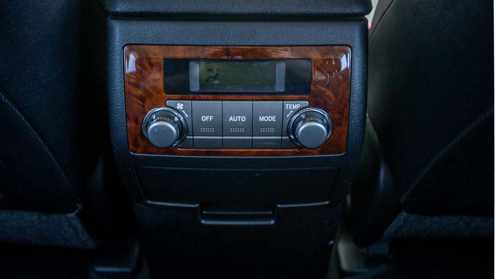 Toyota HIGHLANDER 2013 року з пробігом 208488 км, Універсал, Тойота Центр Дніпро "Алмаз Мотор" на Запорізькому шосе, м.Дніпро - 755000 ГРН | Фото № 32
