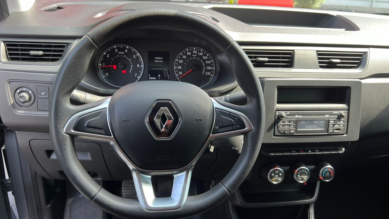 Інші авто RENAULT Express 2023 року, Мінівен, Тойота Центр Івано-Франківськ "Класик-Авто", м.Івано-Франківськ | Фото № 8 Інші авто RENAULT Express 2023 року з пробігом 69086 км, Мінівен, Тойота Центр Івано-Франківськ "Класик-Авто", м.Івано-Франківськ - 673000 ГРН | Фото № 8