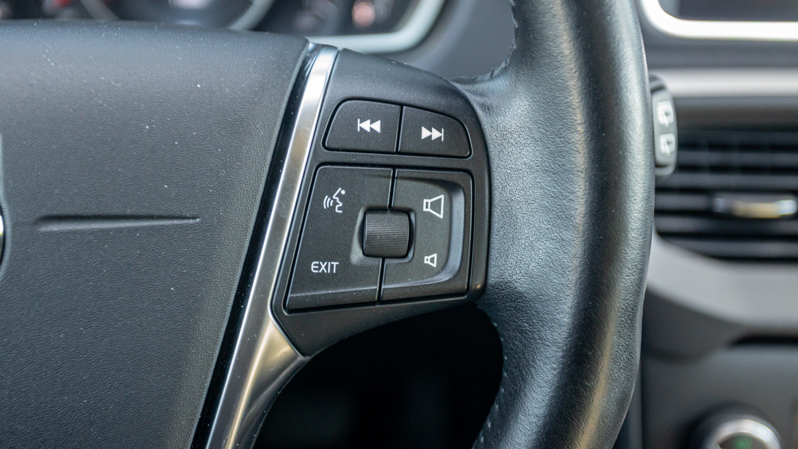 Інші авто VOLVO V40 2017 року з пробігом 118745 км, Хетчбек, Тойота Центр Дніпро "Алмаз Мотор" на Запорізькому шосе, м.Дніпро - 810000 ГРН | Фото № 26