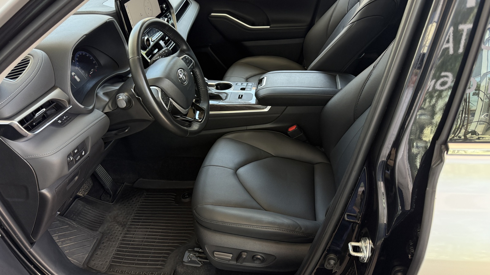 Toyota HIGHLANDER 2023 року, Універсал, Тойота Центр Кривий Ріг "Алмаз Сістем", м.Кривий Ріг | Фото № 12 Toyota HIGHLANDER 2023 року з пробігом 89452 км, Універсал, Тойота Центр Кривий Ріг "Алмаз Сістем", м.Кривий Ріг - 2200000 ГРН | Фото № 12