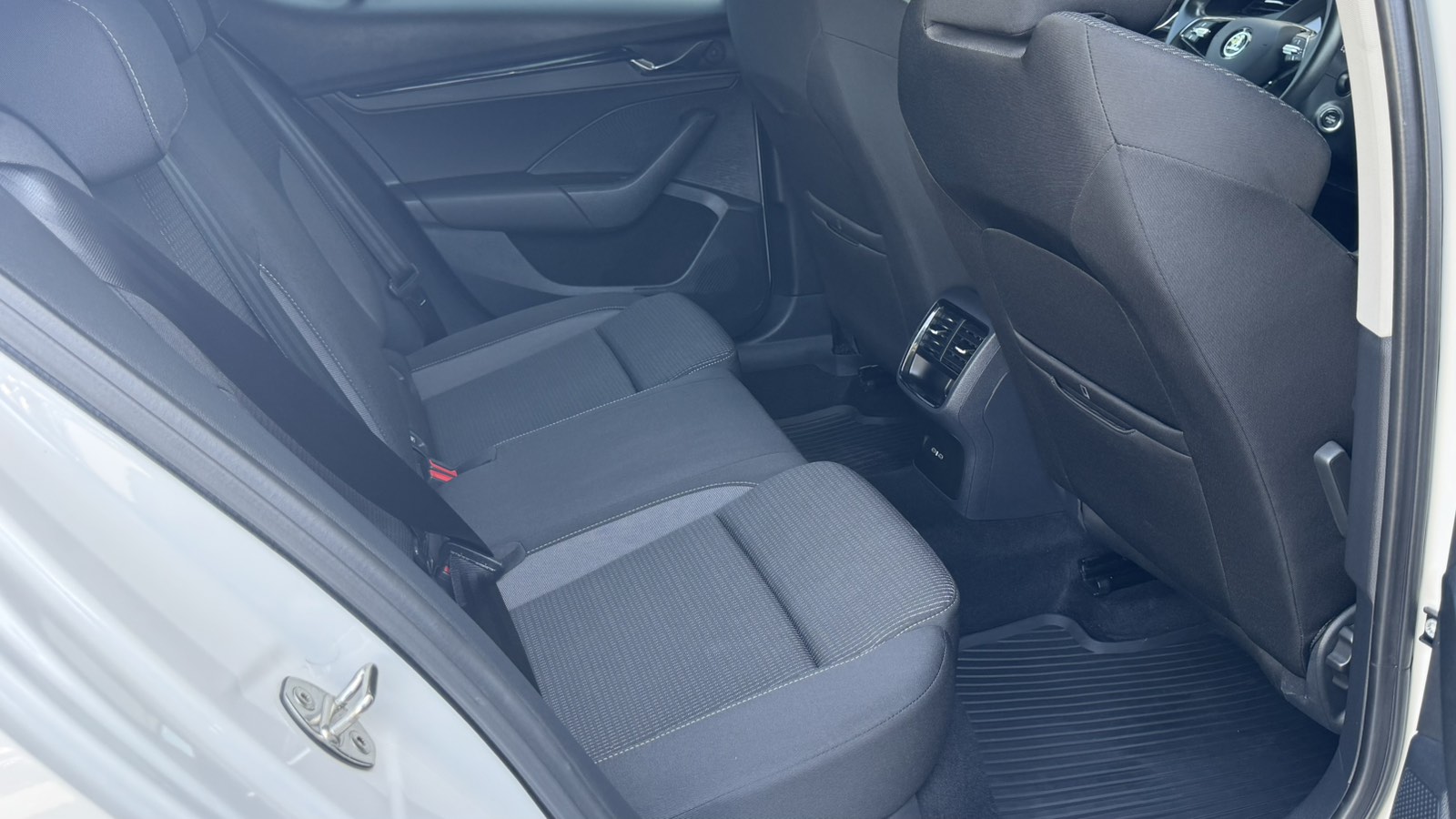Інші авто SKODA OCTAVIA 2021 року, Седан, Тойота Центр Київ "Автосаміт Укравто", м.Київ | Фото № 7 Інші авто SKODA OCTAVIA 2021 року з пробігом 56680 км, Седан, Тойота Центр Київ "Автосаміт Укравто", м.Київ - 1175460 ГРН | Фото № 7