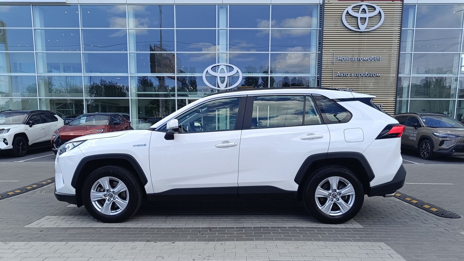 Toyota RAV4 2019 року, Універсал, Тойота Центр Київ "ВіДі Автострада", м.Київ | Фото № 3 Toyota RAV4 2019 року з пробігом 58559 км, Універсал, Тойота Центр Київ "ВіДі Автострада", м.Київ - 1460000 ГРН | Фото № 3