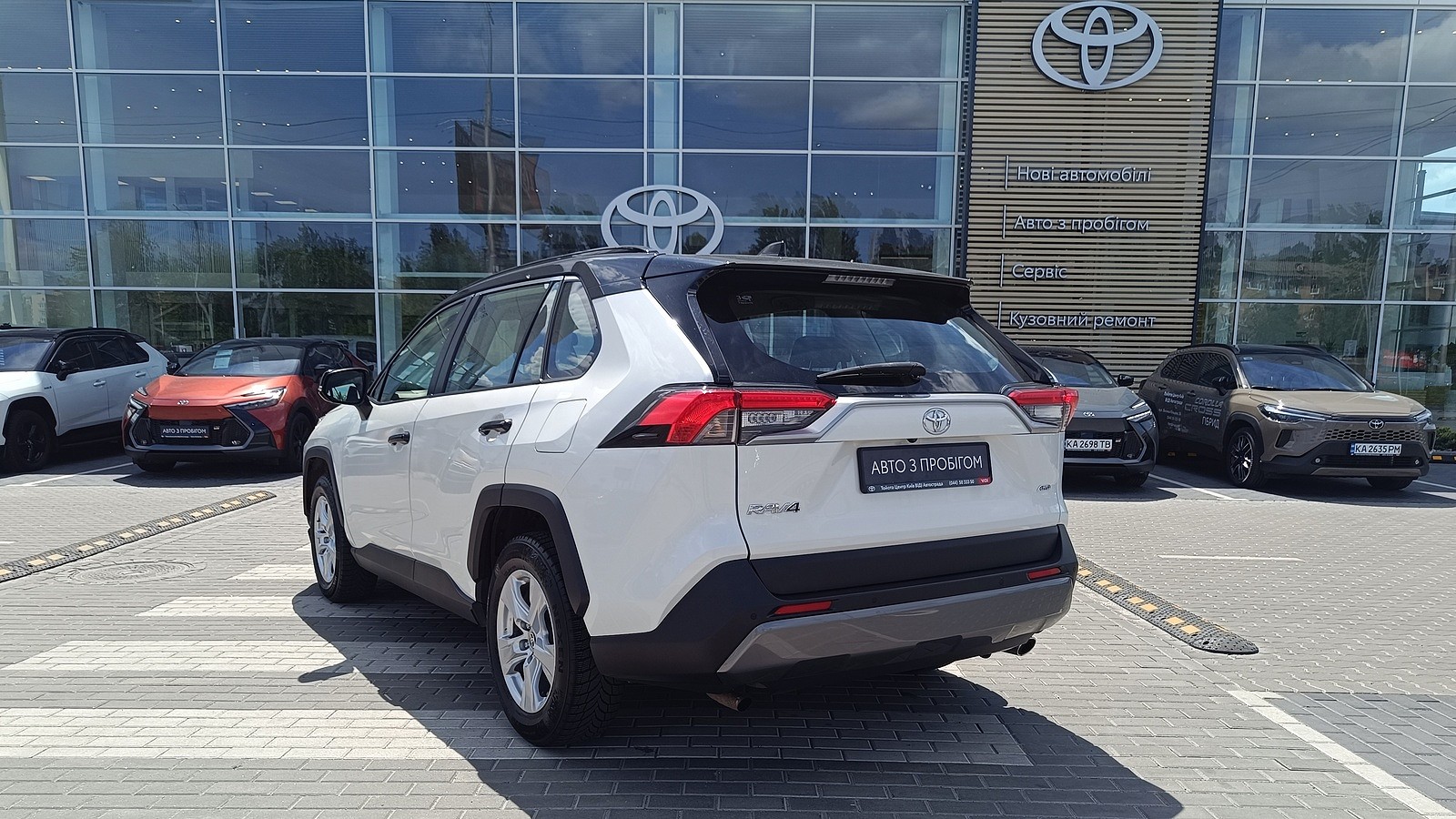 Toyota RAV4 2021 року, Універсал, Тойота Центр Київ "ВіДі Автострада", м.Київ | Фото № 2 Toyota RAV4 2021 року з пробігом 99313 км, Універсал, Тойота Центр Київ "ВіДі Автострада", м.Київ - 1400000 ГРН | Фото № 2