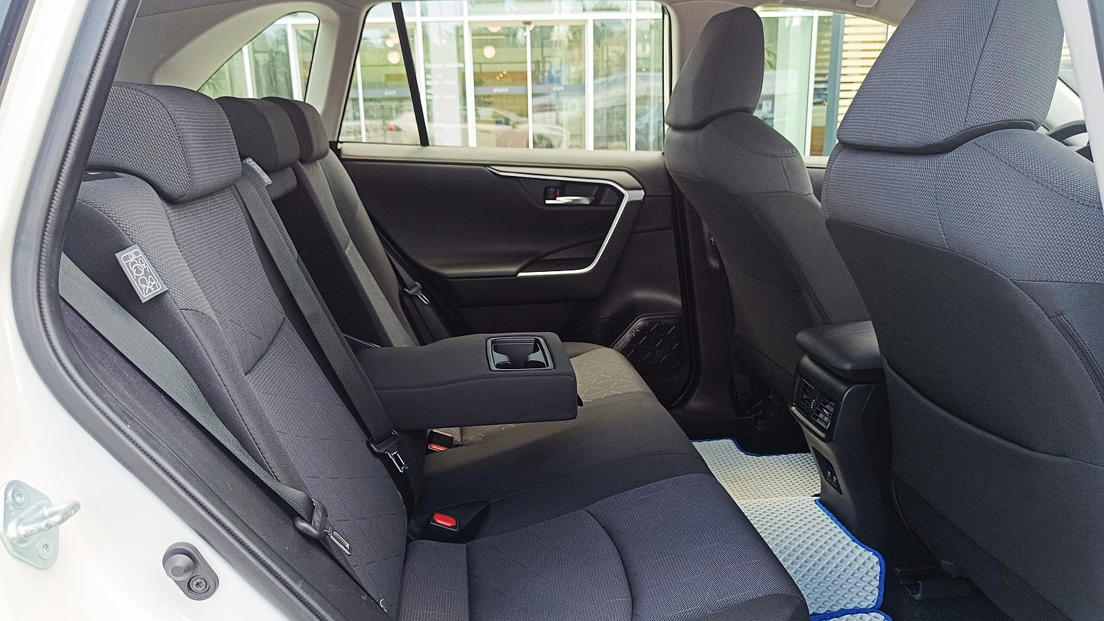 Toyota RAV4 2021 року, Універсал, Тойота Центр Київ "ВіДі Автострада", м.Київ | Фото № 7 Toyota RAV4 2021 року з пробігом 99313 км, Універсал, Тойота Центр Київ "ВіДі Автострада", м.Київ - 1400000 ГРН | Фото № 7