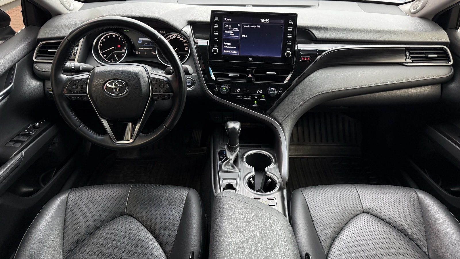 Toyota CAMRY 2021 року, Седан, Тойота Центр Вінниця "Преміум Мотор", м.Вінниця | Фото № 8 Toyota CAMRY 2021 року з пробігом 64424 км, Седан, Тойота Центр Вінниця "Преміум Мотор", м.Вінниця - 1400000 ГРН | Фото № 8