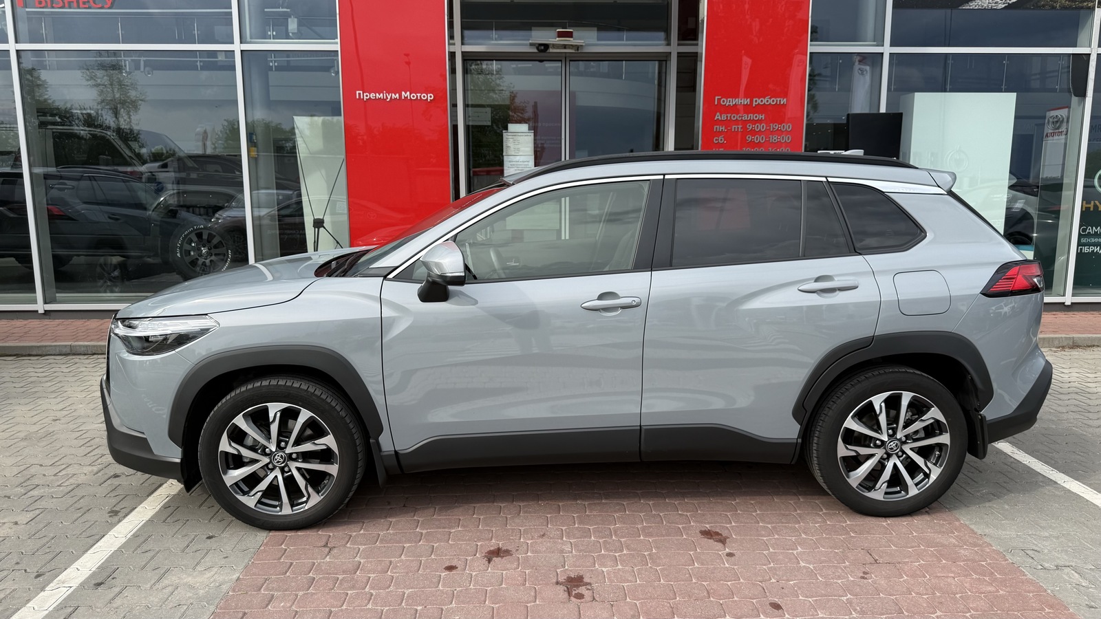 Toyota COROLLA CROSS 2024 року, Універсал, Тойота Центр Вінниця "Преміум Мотор", м.Вінниця | Фото № 3 Toyota COROLLA CROSS 2024 року з пробігом 24978 км, Універсал, Тойота Центр Вінниця "Преміум Мотор", м.Вінниця - 1600000 ГРН | Фото № 3