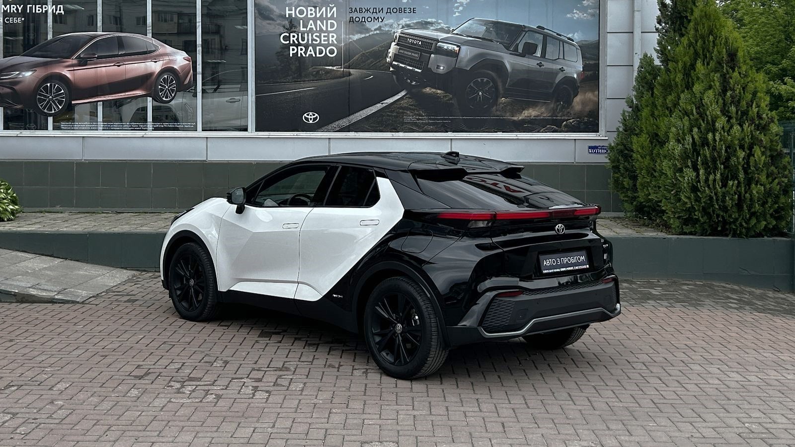 Toyota C-HR 2024 року, Хетчбек, Тойота Центр Чернівці "Олімп-Моторс", м.Чернівці | Фото № 2 Toyota C-HR 2024 року з пробігом 11930 км, Хетчбек, Тойота Центр Чернівці "Олімп-Моторс", м.Чернівці - 1819140 ГРН | Фото № 2