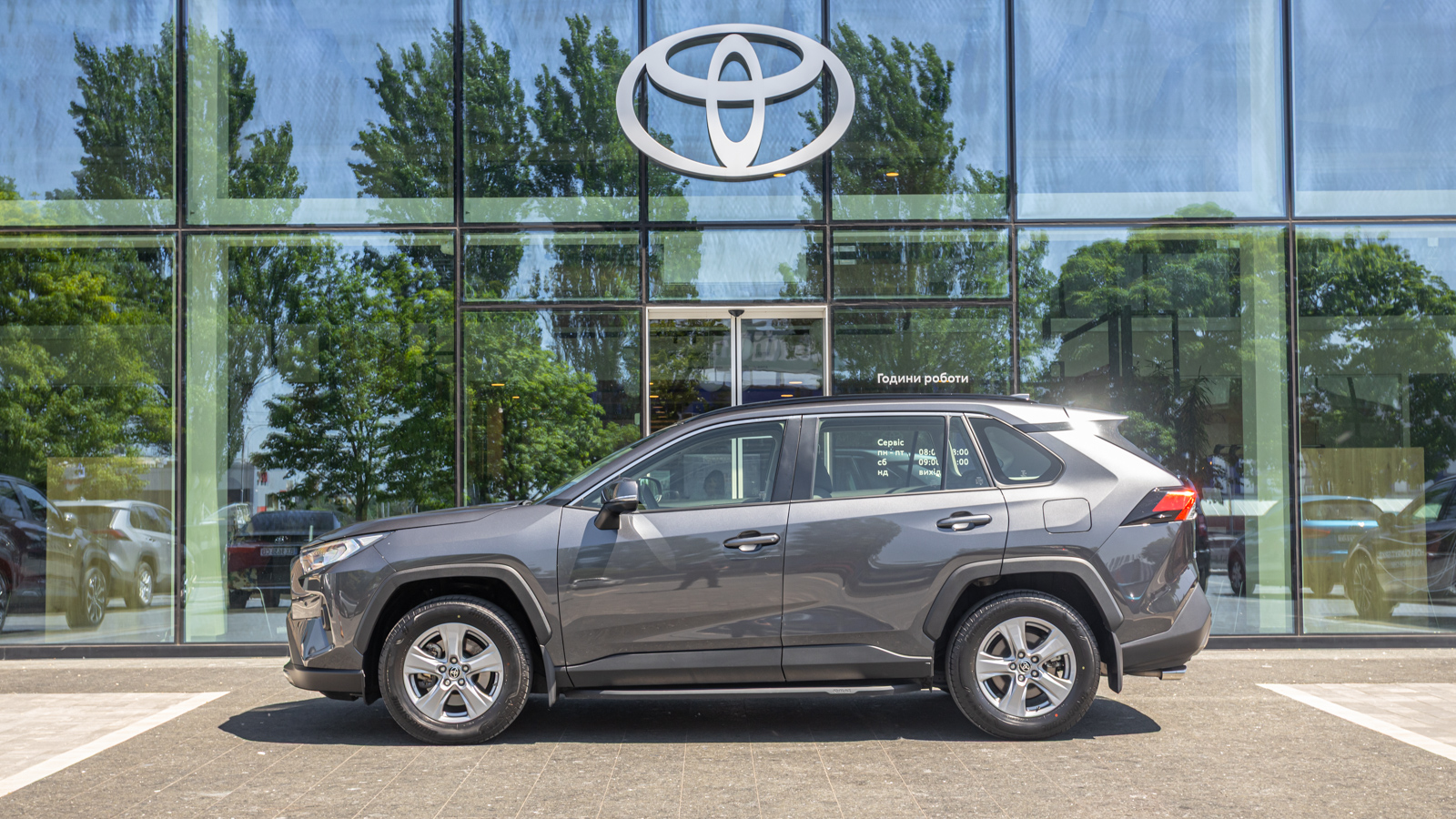 Toyota RAV4 2025 року, Універсал, Тойота Центр Дніпро "Алмаз Мотор" на Запорізькому шосе, м.Дніпро | Фото № 3 Toyota RAV4 2025 року з пробігом 32537 км, Універсал, Тойота Центр Дніпро "Алмаз Мотор" на Запорізькому шосе, м.Дніпро - 1750000 ГРН | Фото № 3
