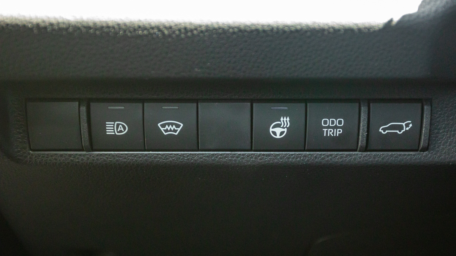 Toyota RAV4 2025 року, Універсал, Тойота Центр Дніпро "Алмаз Мотор" на Запорізькому шосе, м.Дніпро | Фото № 24 Toyota RAV4 2025 року з пробігом 32537 км, Універсал, Тойота Центр Дніпро "Алмаз Мотор" на Запорізькому шосе, м.Дніпро - 1750000 ГРН | Фото № 24