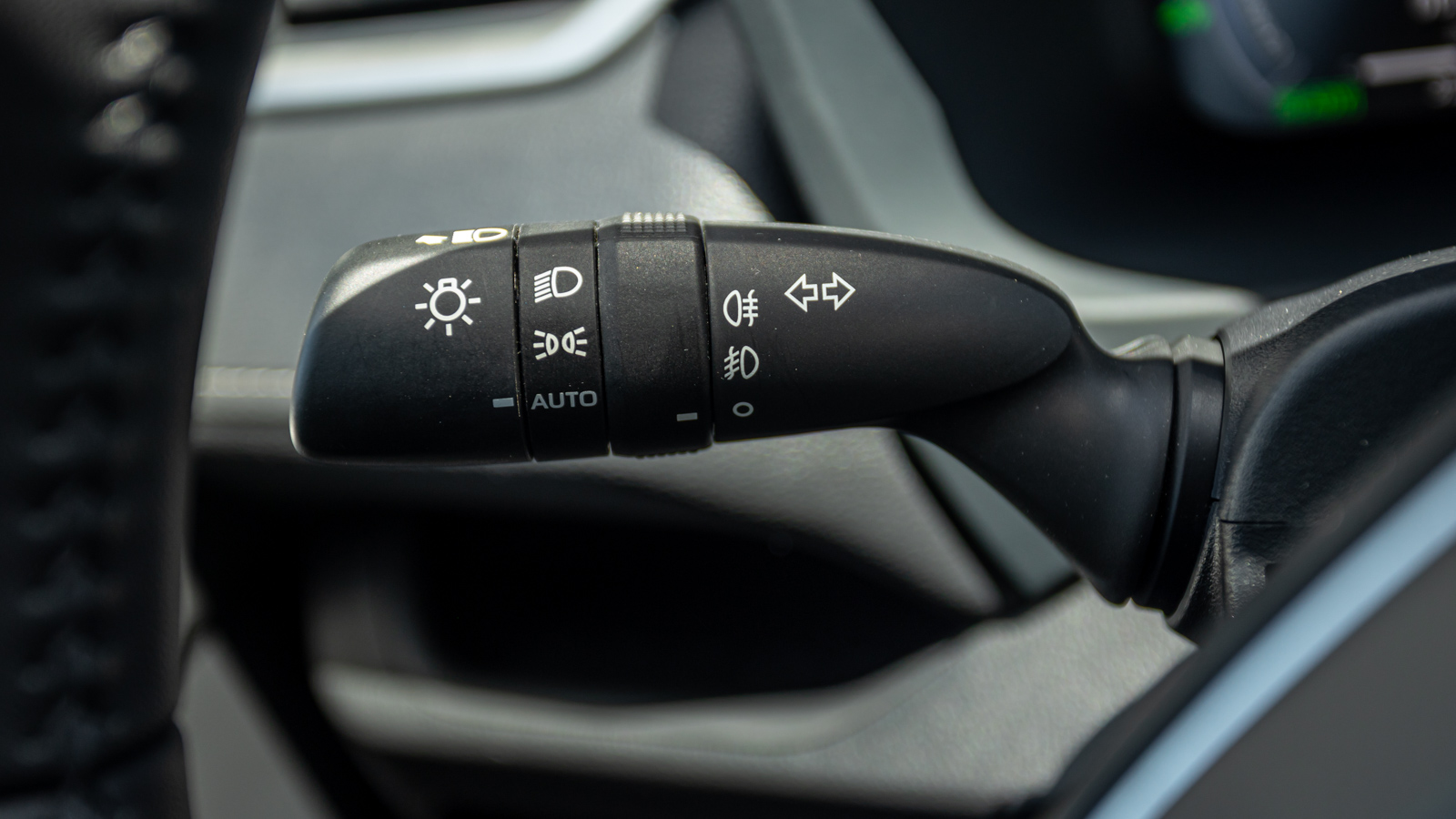 Toyota RAV4 2025 року, Універсал, Тойота Центр Дніпро "Алмаз Мотор" на Запорізькому шосе, м.Дніпро | Фото № 25 Toyota RAV4 2025 року з пробігом 32537 км, Універсал, Тойота Центр Дніпро "Алмаз Мотор" на Запорізькому шосе, м.Дніпро - 1750000 ГРН | Фото № 25