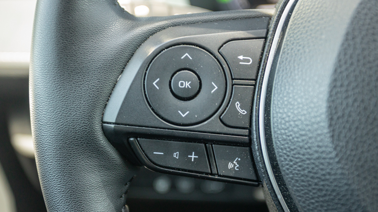 Toyota RAV4 2025 року, Універсал, Тойота Центр Дніпро "Алмаз Мотор" на Запорізькому шосе, м.Дніпро | Фото № 27 Toyota RAV4 2025 року з пробігом 32537 км, Універсал, Тойота Центр Дніпро "Алмаз Мотор" на Запорізькому шосе, м.Дніпро - 1750000 ГРН | Фото № 27