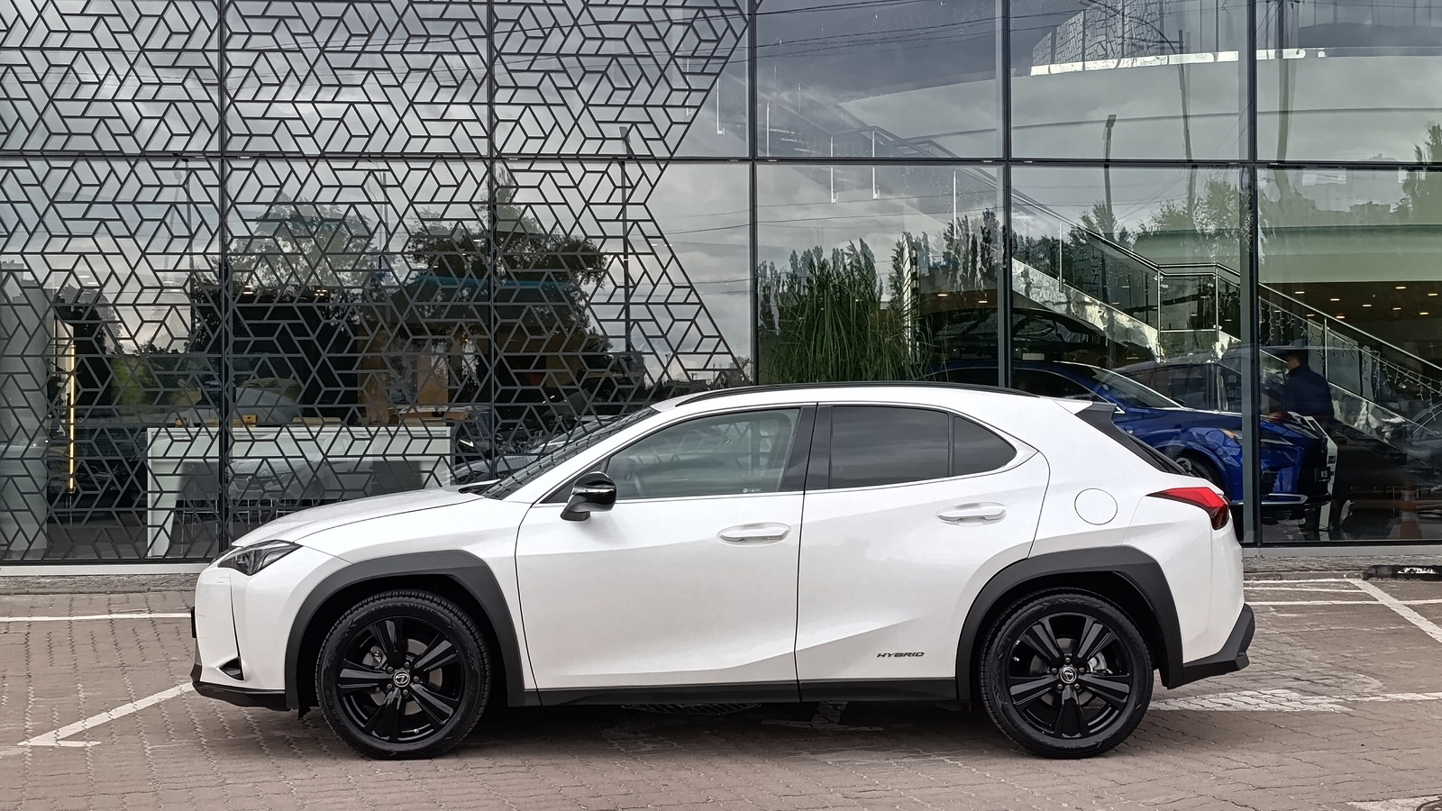Lexus UX 2020 року, Хетчбек, Лексус Київ Захід, м.Київ | Фото № 3 Lexus UX 2020 року з пробігом 68849 км, Хетчбек, Лексус Київ Захід, м.Київ - 1382000 ГРН | Фото № 3