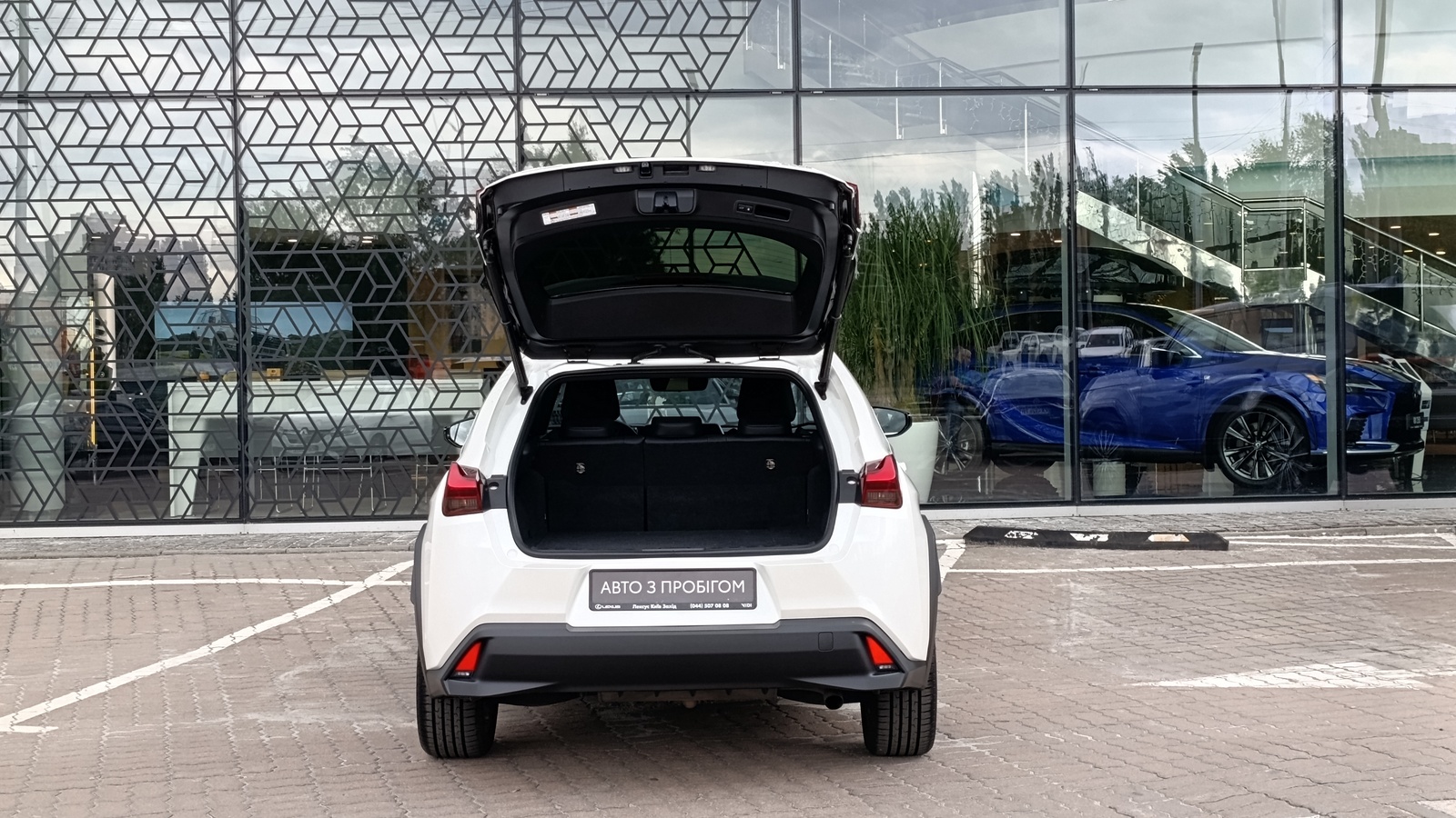 Lexus UX 2020 року, Хетчбек, Лексус Київ Захід, м.Київ | Фото № 10 Lexus UX 2020 року з пробігом 68849 км, Хетчбек, Лексус Київ Захід, м.Київ - 1382000 ГРН | Фото № 10