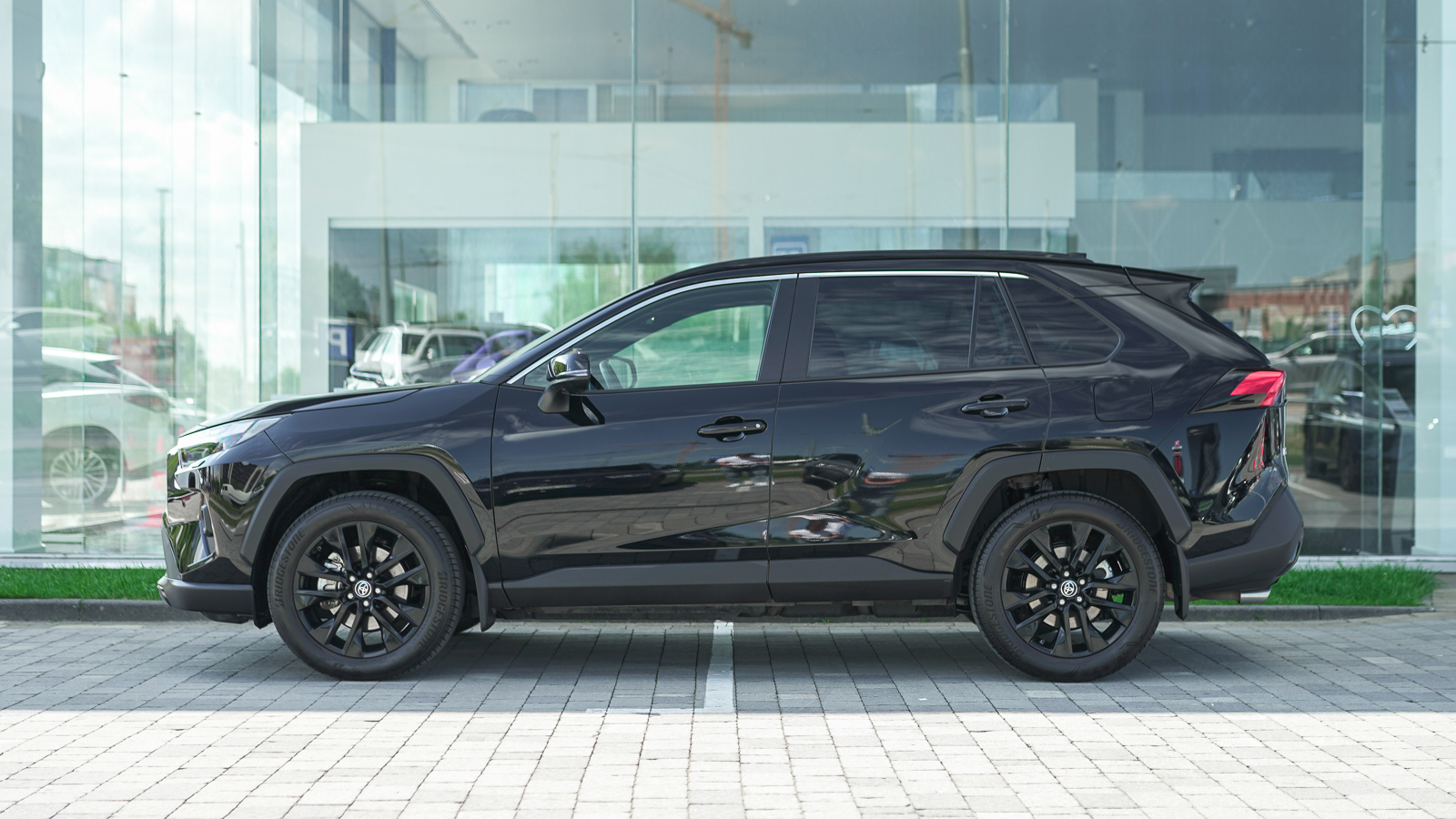 Toyota RAV4 2024 року, Універсал, Лексус Львів, м.Львів | Фото № 3 Toyota RAV4 2024 року з пробігом 41608 км, Універсал, Лексус Львів, м.Львів - 2138850 ГРН | Фото № 3