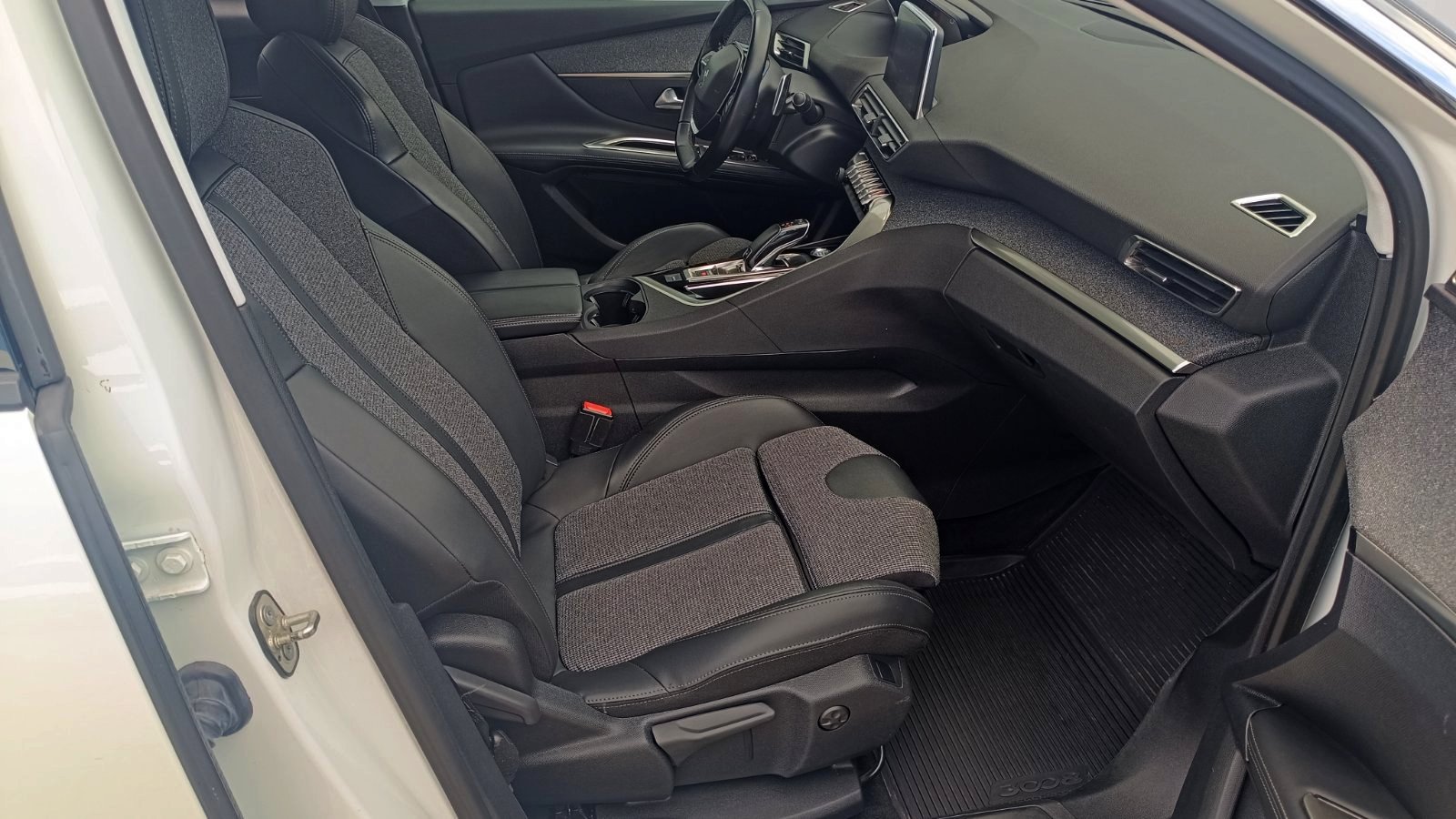 Інші авто PEUGEOT 3008 2019 року, Універсал, Тойота Центр Київ «ВІДІ Аеропорт», м.Київ | Фото № 6 Інші авто PEUGEOT 3008 2019 року з пробігом 130690 км, Універсал, Тойота Центр Київ «ВІДІ Аеропорт», м.Київ - 940000 ГРН | Фото № 6