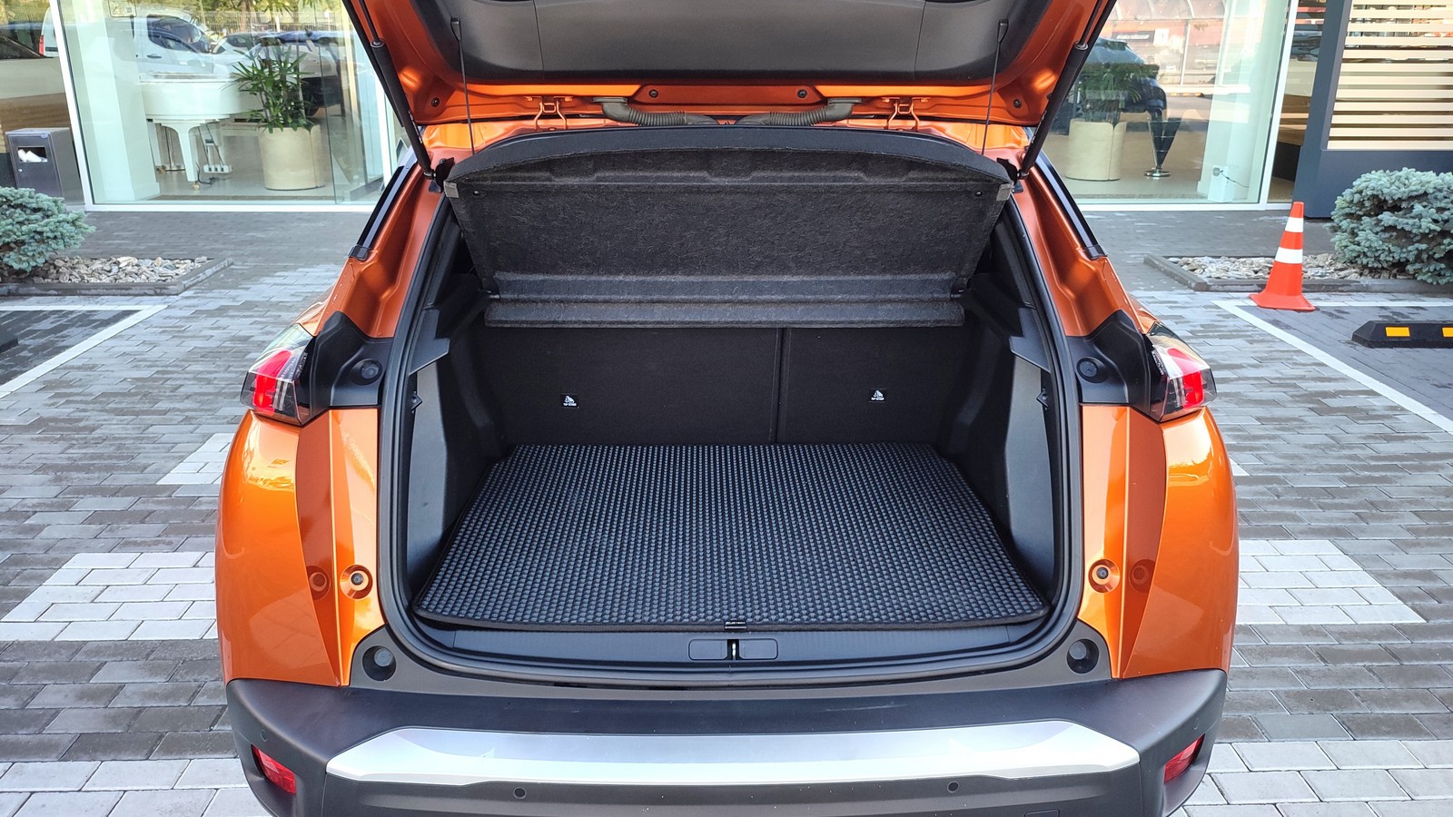 Інші авто PEUGEOT 2008 2020 року, Універсал, Тойота Центр Київ "ВіДі Автострада", м.Київ | Фото № 10 Інші авто PEUGEOT 2008 2020 року з пробігом 56971 км, Універсал, Тойота Центр Київ "ВіДі Автострада", м.Київ - 990000 ГРН | Фото № 10