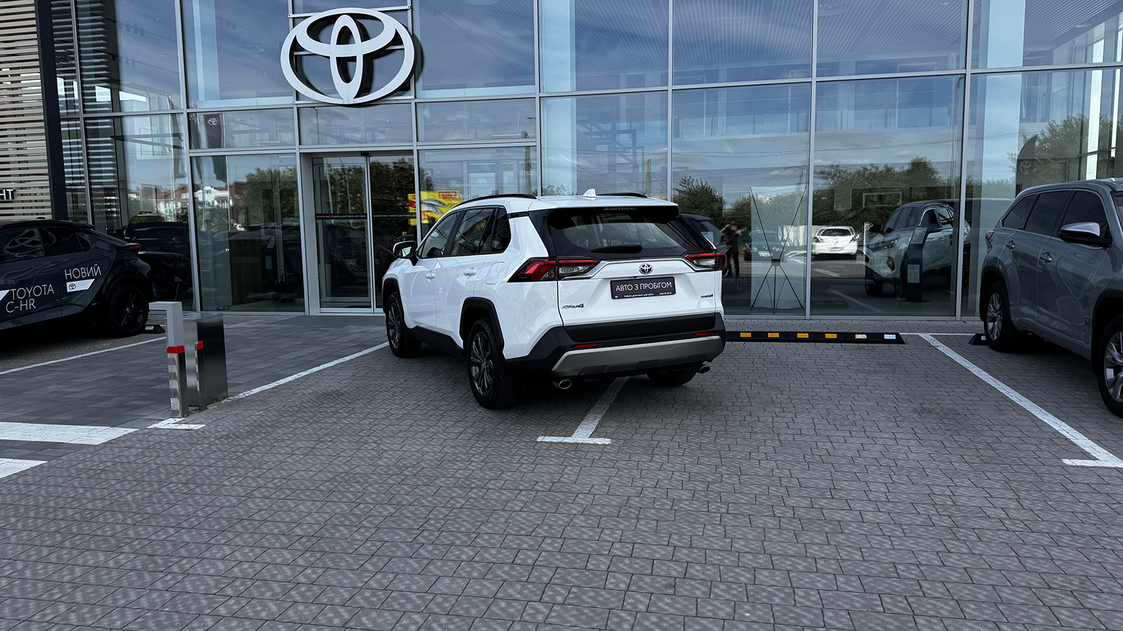 Toyota RAV4 2022 року, Універсал, Тойота Центр Рівне "Агат Авто", м.Рівне | Фото № 19 Toyota RAV4 2022 року з пробігом 49158 км, Універсал, Тойота Центр Рівне "Агат Авто", м.Рівне - 1628000 ГРН | Фото № 19