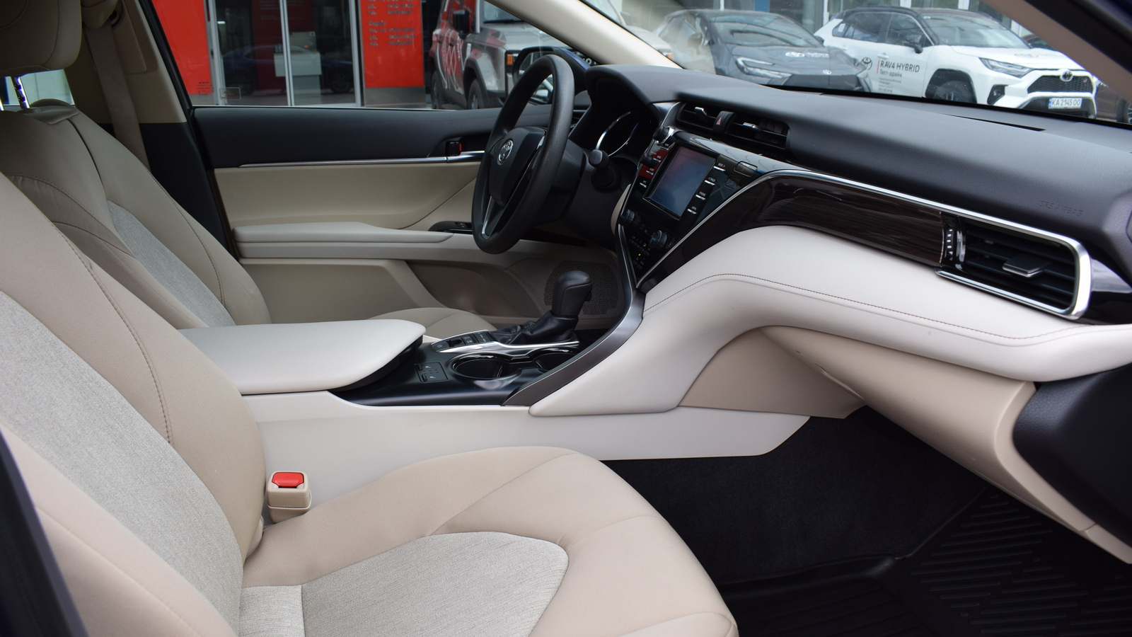 Toyota CAMRY 2018 року, Седан, Тойота Центр Житомир "Стар - Кар", м.Житомир | Фото № 6 Toyota CAMRY 2018 року з пробігом 83363 км, Седан, Тойота Центр Житомир "Стар - Кар", м.Житомир - 990000 ГРН | Фото № 6