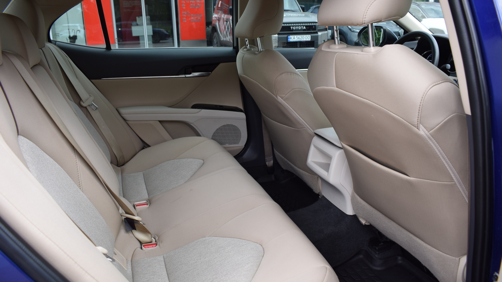 Toyota CAMRY 2018 року, Седан, Тойота Центр Житомир "Стар - Кар", м.Житомир | Фото № 7 Toyota CAMRY 2018 року з пробігом 83363 км, Седан, Тойота Центр Житомир "Стар - Кар", м.Житомир - 990000 ГРН | Фото № 7