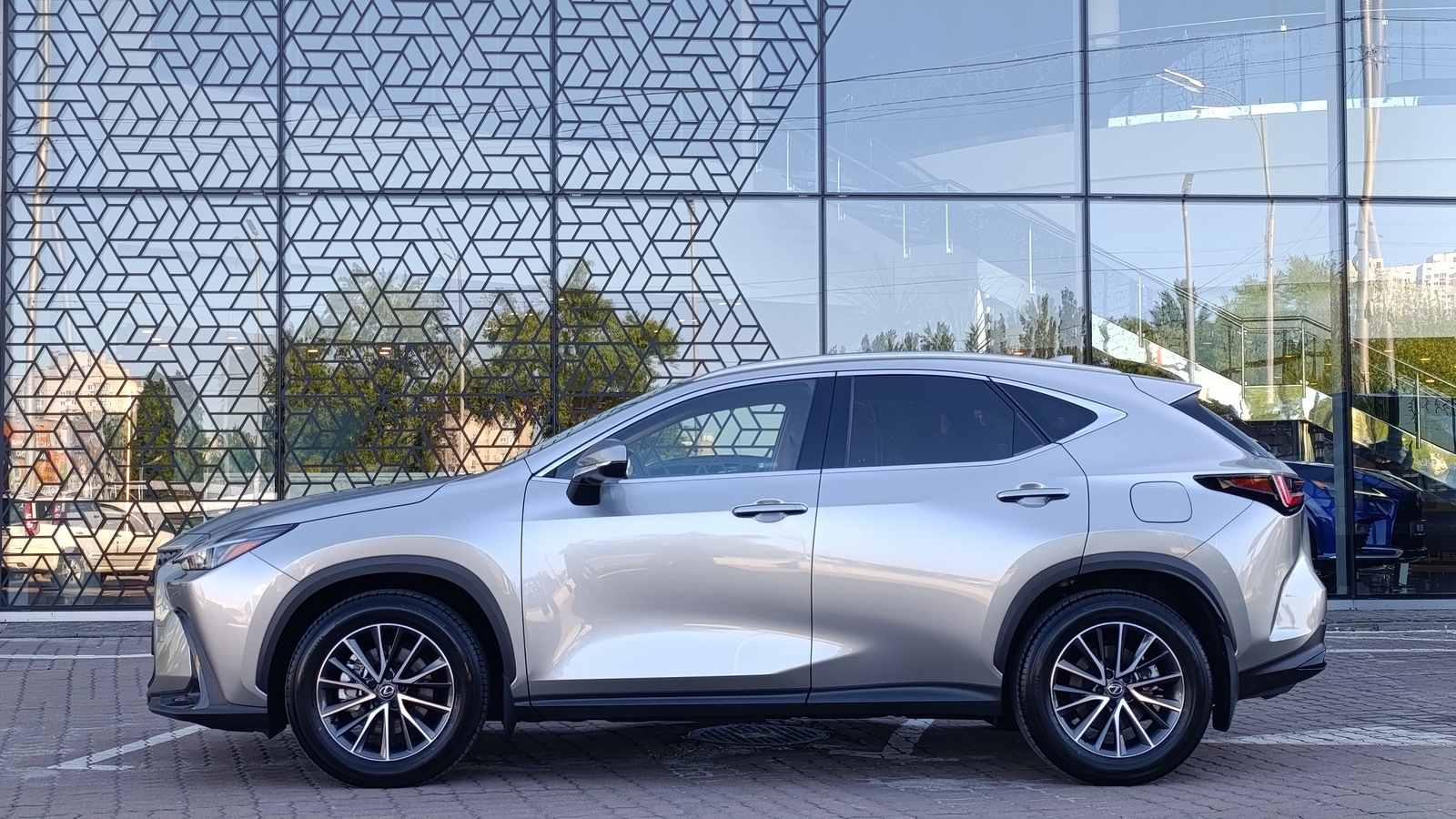 Lexus NX 2025 року з пробігом 12373 км, Універсал, Лексус Київ Захід, м.Київ - 2800000 ГРН | Фото № 3