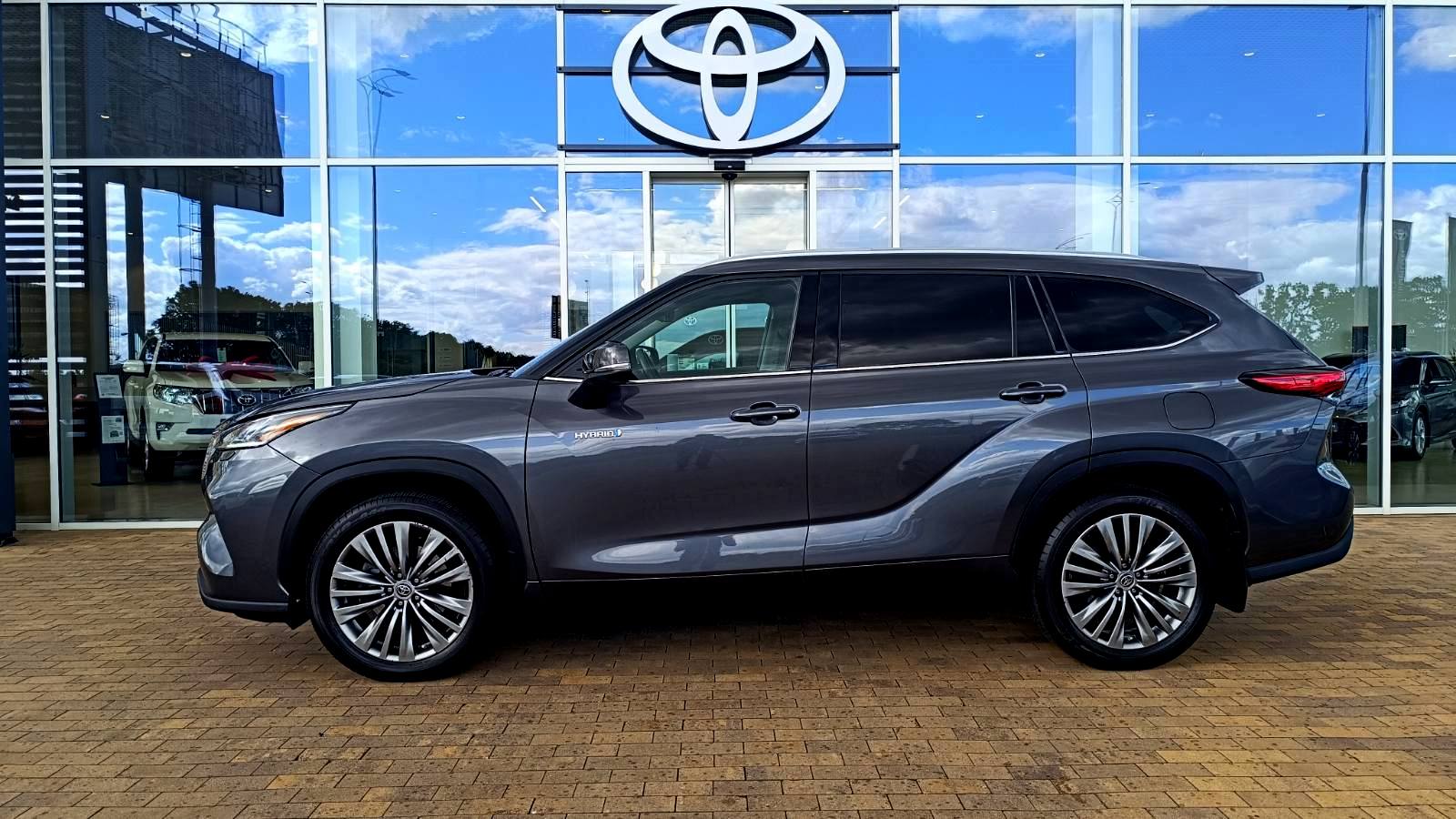 Toyota HIGHLANDER 2021 року, Універсал, Тойота Центр Київ «ВІДІ Аеропорт», м.Київ | Фото № 3 Toyota HIGHLANDER 2021 року з пробігом 82305 км, Універсал, Тойота Центр Київ «ВІДІ Аеропорт», м.Київ - 2200000 ГРН | Фото № 3