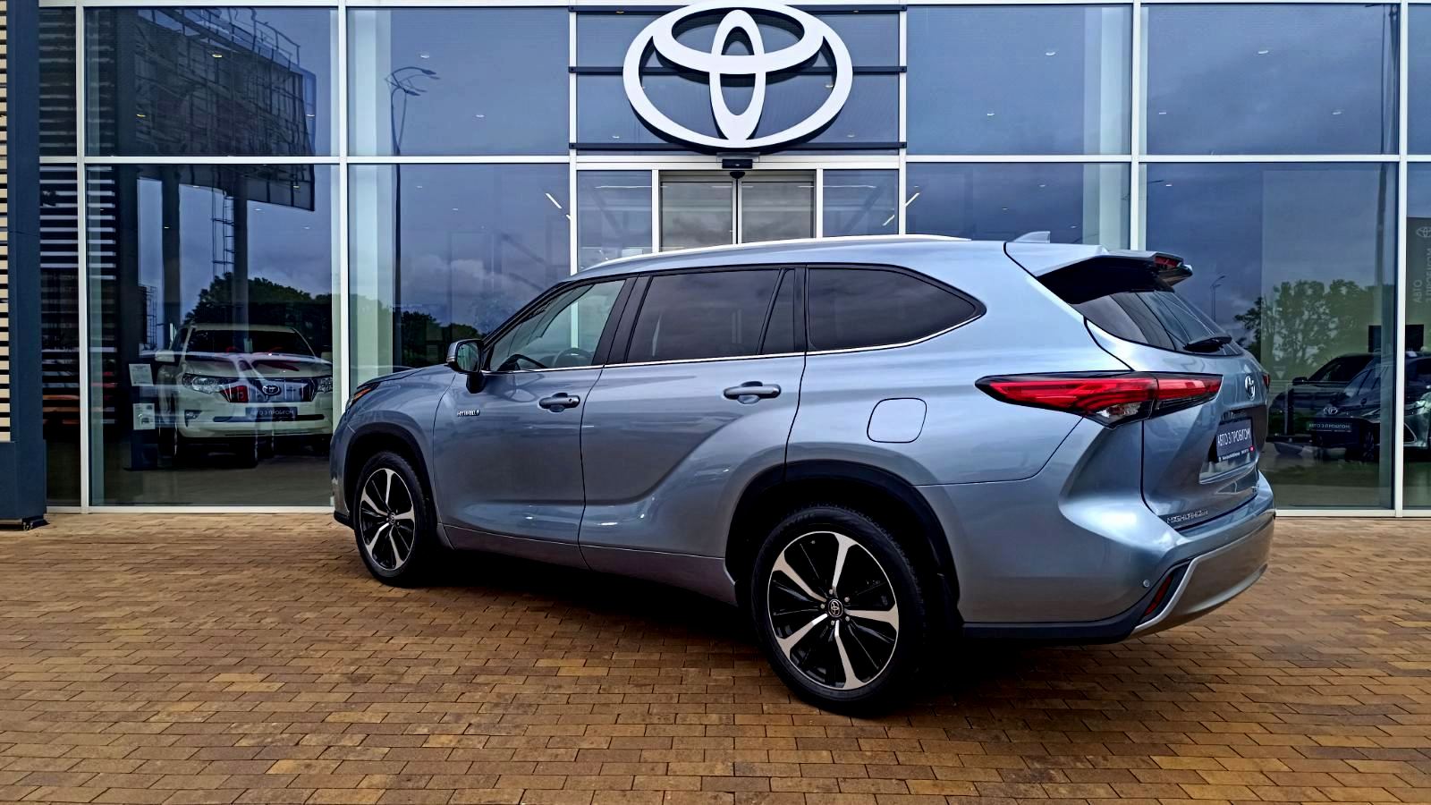 Toyota HIGHLANDER 2021 року з пробігом 144634 км, Універсал, Тойота Центр Київ «ВІДІ Аеропорт», м.Київ - 1850000 ГРН | Фото № 2