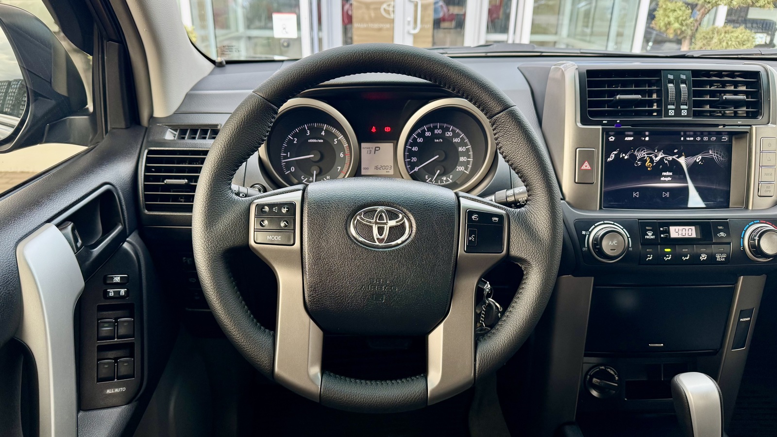 Toyota LAND CRUISER PRADO 2012 року, Універсал, Тойота Центр Чернігів "Соллі-Плюс", м.Чернігів | Фото № 9 Toyota LAND CRUISER PRADO 2012 року з пробігом 162003 км, Універсал, Тойота Центр Чернігів "Соллі-Плюс", м.Чернігів - 990000 ГРН | Фото № 9
