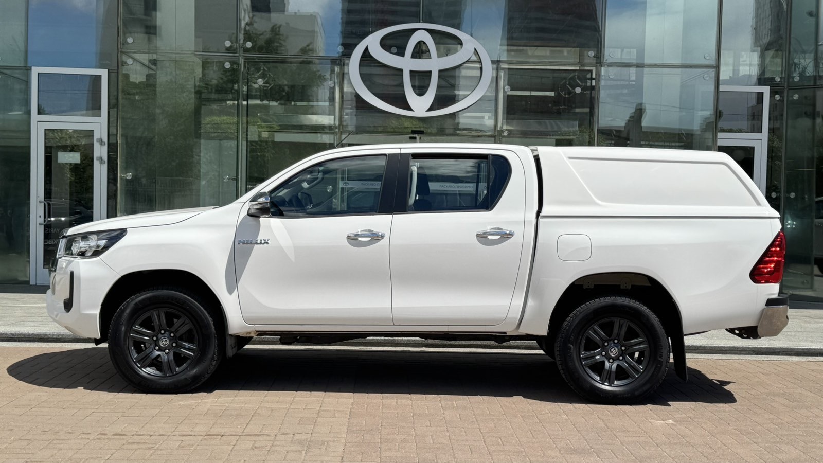 Toyota HILUX 2023 року з пробігом 116276 км, Пікап, Тойота Центр Київ "Автосаміт Укравто", м.Київ - 2146250 ГРН | Фото № 3