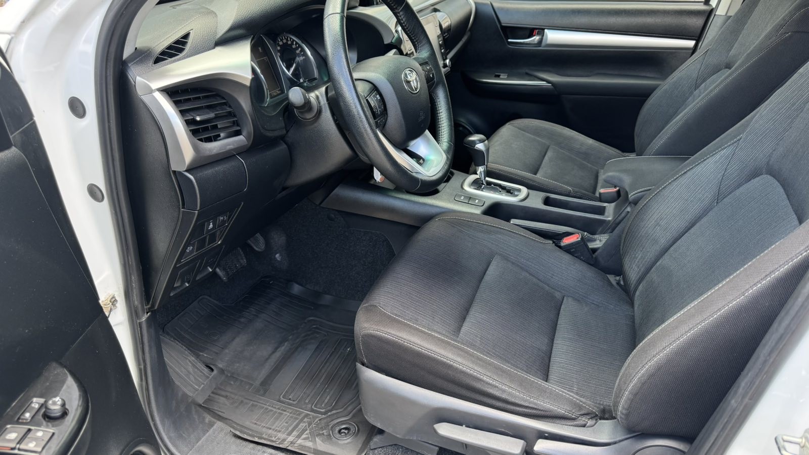 Toyota HILUX 2023 року з пробігом 116276 км, Пікап, Тойота Центр Київ "Автосаміт Укравто", м.Київ - 2146250 ГРН | Фото № 12