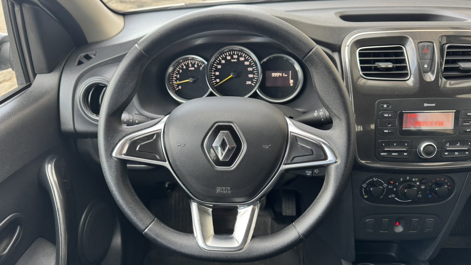 Інші авто RENAULT LOGAN 2021 року, Седан, Тойота Центр Київ "Автосаміт Укравто", м.Київ | Фото № 13 Інші авто RENAULT LOGAN 2021 року з пробігом 99937 км, Седан, Тойота Центр Київ "Автосаміт Укравто", м.Київ - 521950 ГРН | Фото № 13