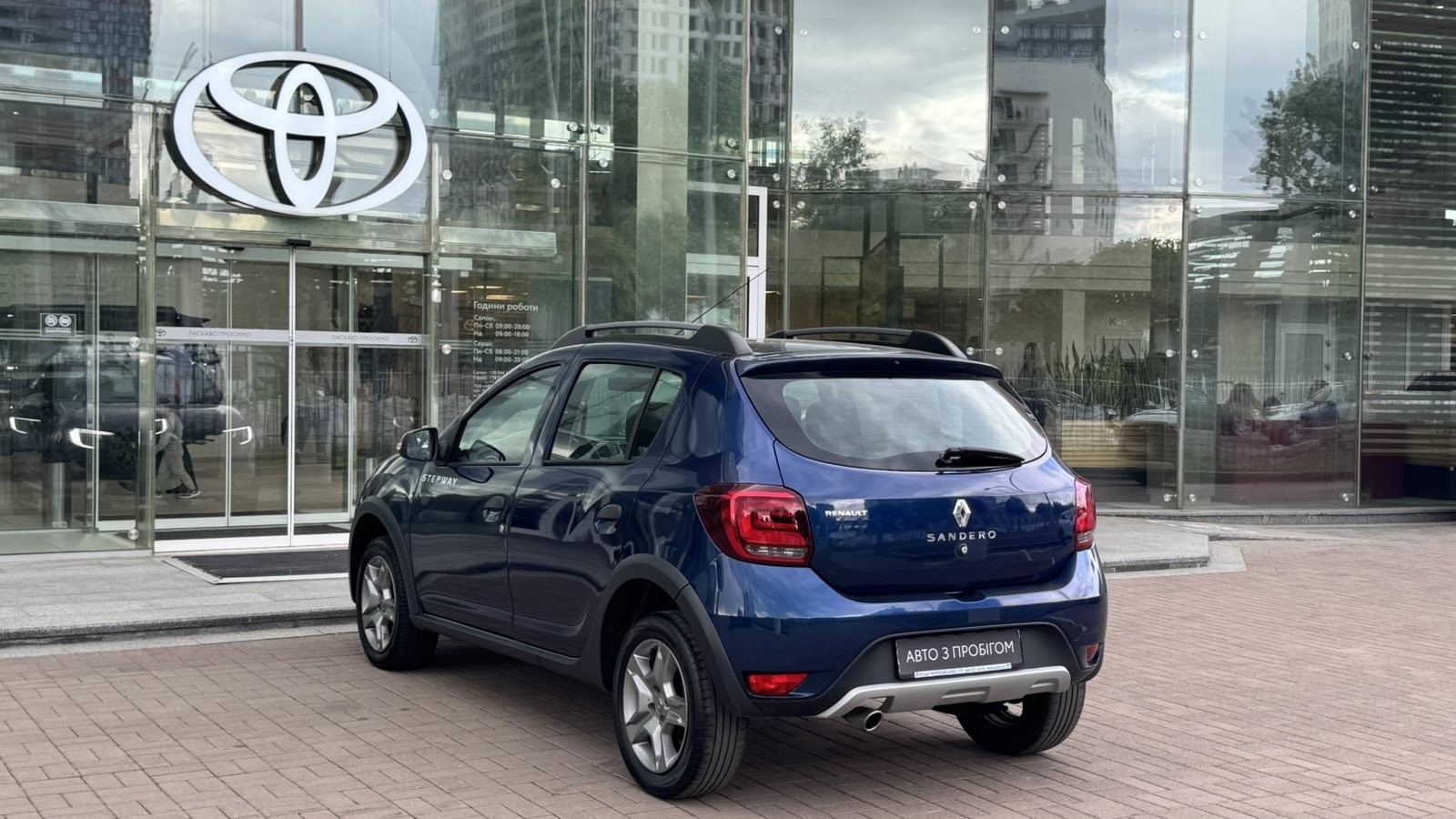 Інші авто RENAULT SANDERO 2017 року, Хетчбек, Тойота Центр Київ "Автосаміт Укравто", м.Київ | Фото № 2 Інші авто RENAULT SANDERO 2017 року з пробігом 92344 км, Хетчбек, Тойота Центр Київ "Автосаміт Укравто", м.Київ - 425830 ГРН | Фото № 2